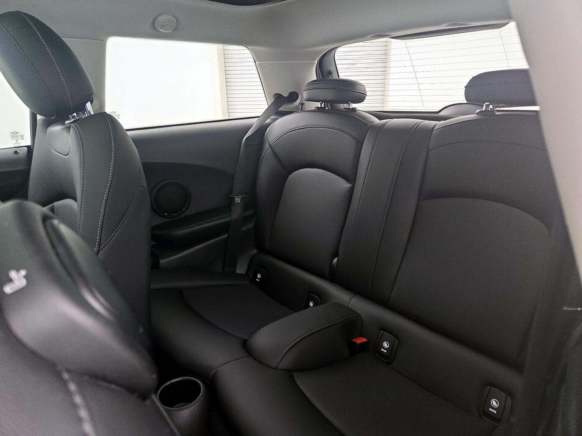 Thumbnail: 2019 MINI Cooper Hardtop - 20