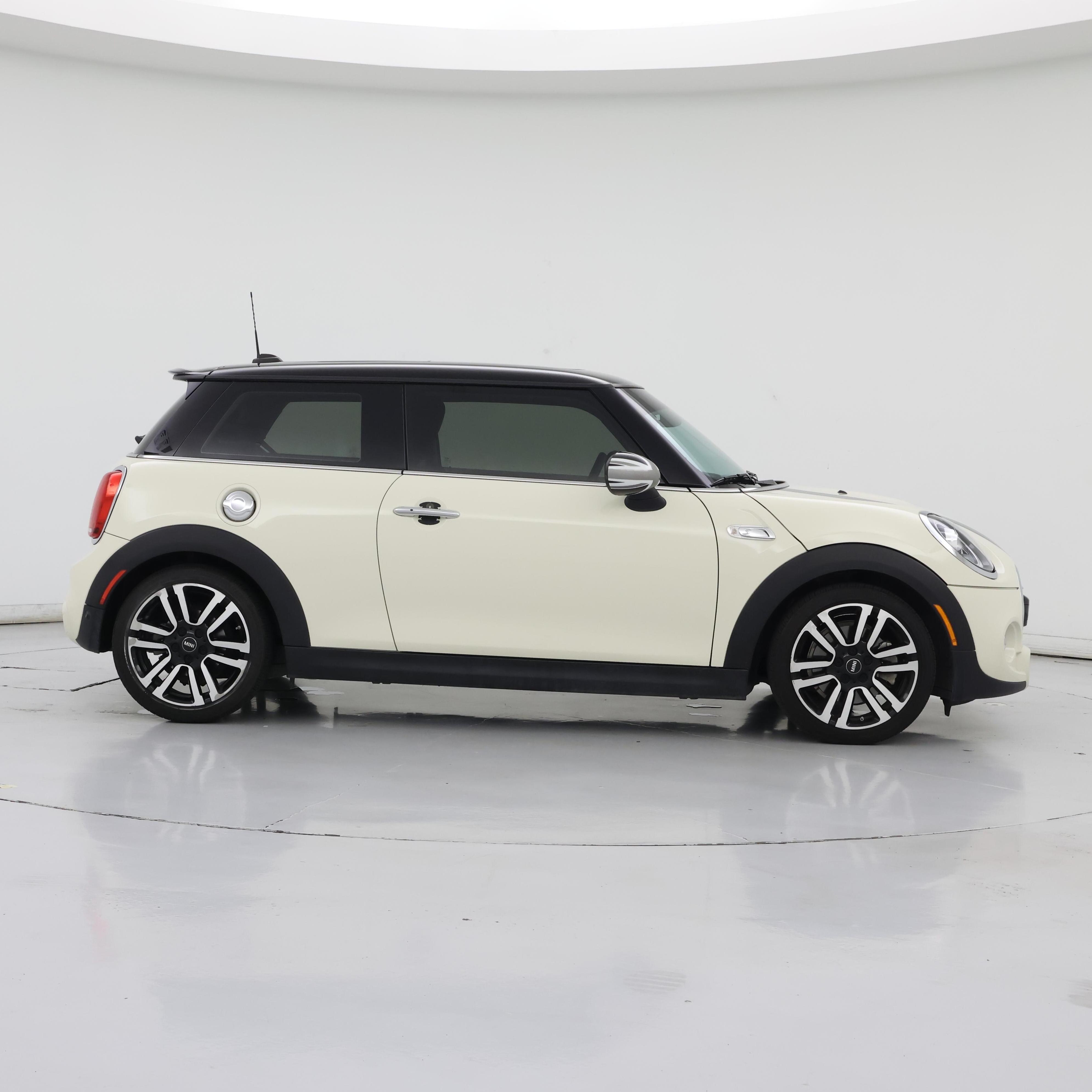 Thumbnail: 2019 MINI Cooper Hardtop - 7