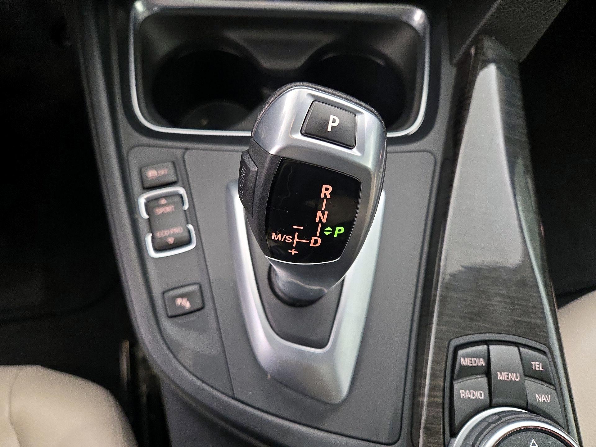 Thumbnail: 2015 BMW 3 Series - 18