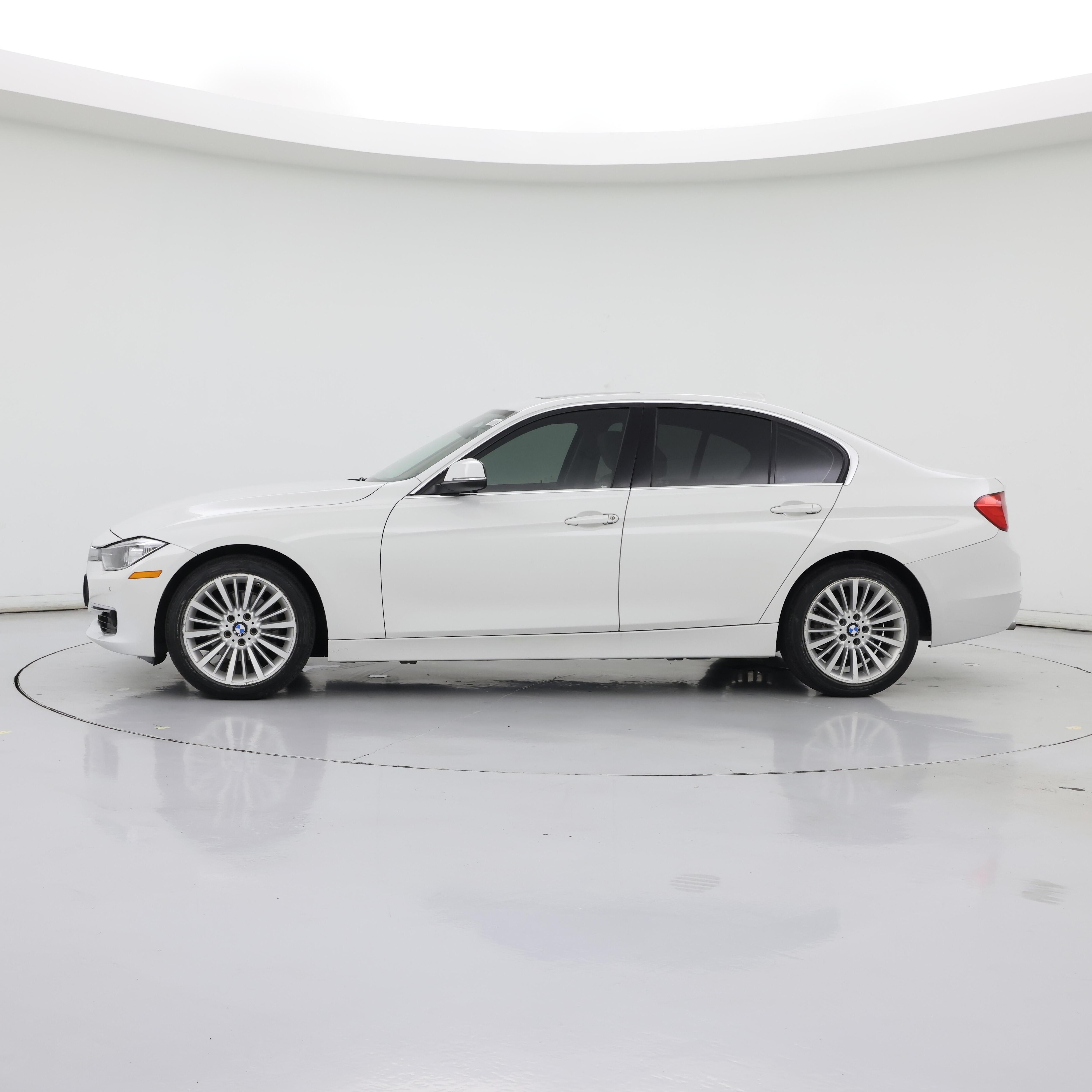 Thumbnail: 2015 BMW 3 Series - 3