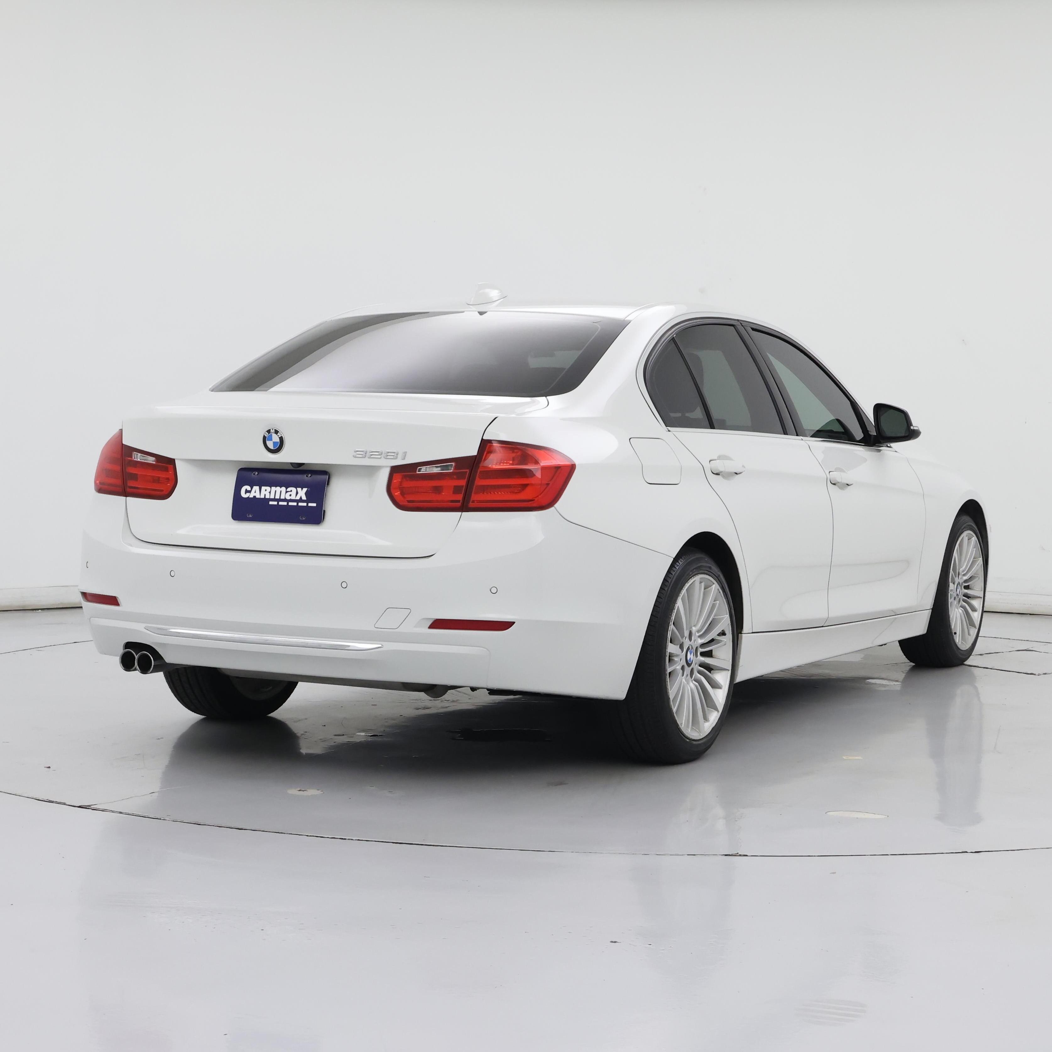 Thumbnail: 2015 BMW 3 Series - 8