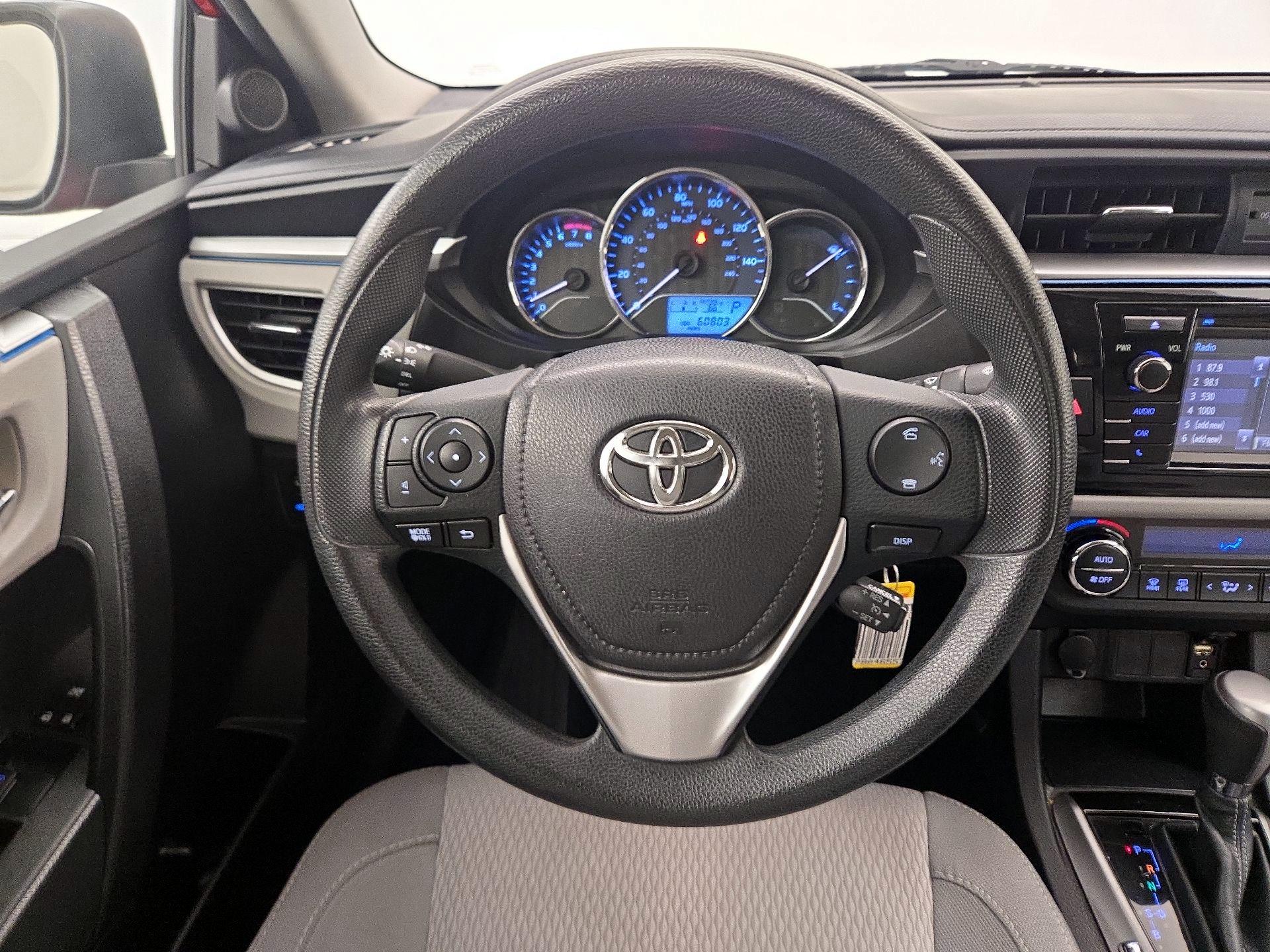Thumbnail: 2015 Toyota Corolla - 10