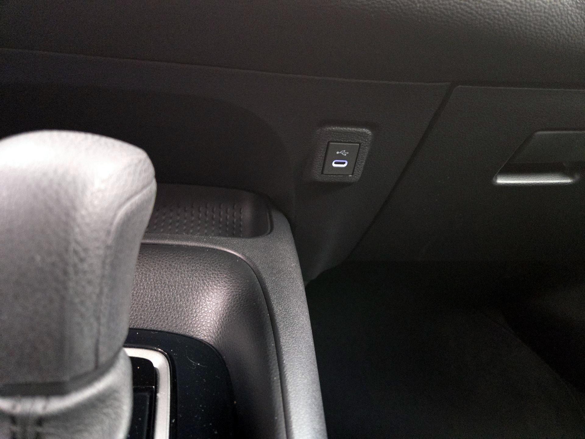 Thumbnail: 2024 Toyota Corolla - 18