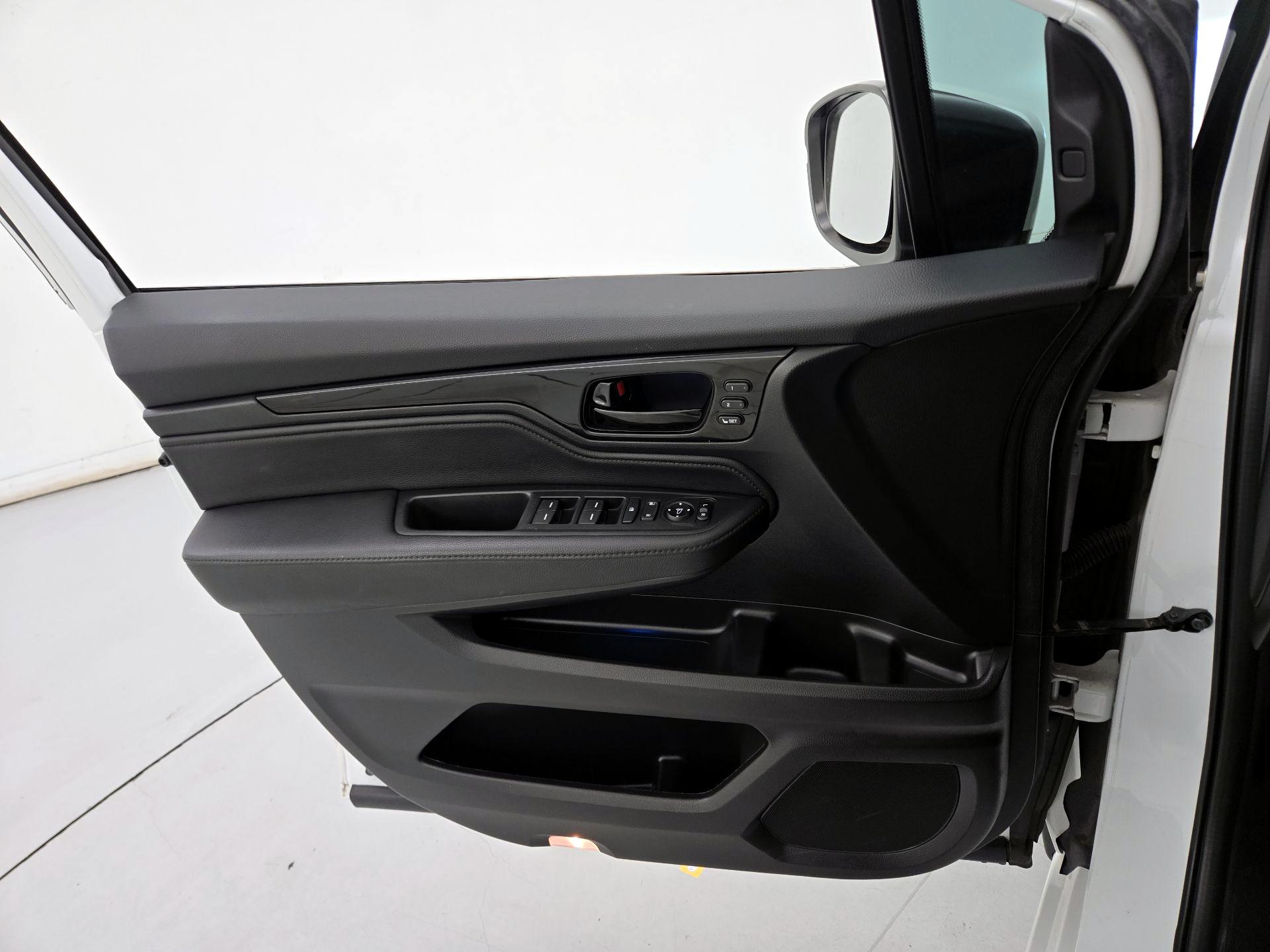 Thumbnail: 2022 Honda Odyssey - 12