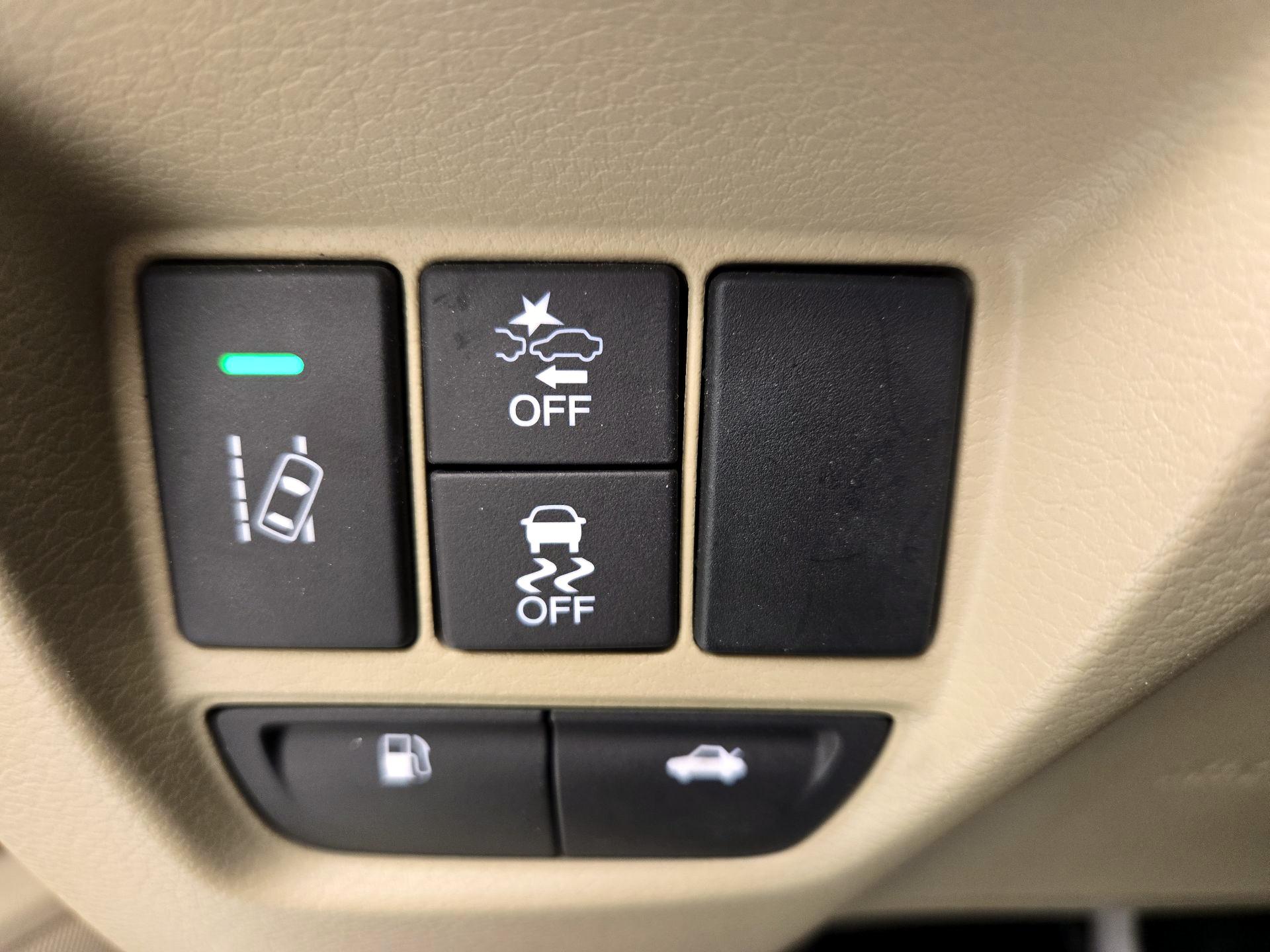 Thumbnail: 2018 Acura TLX - 13