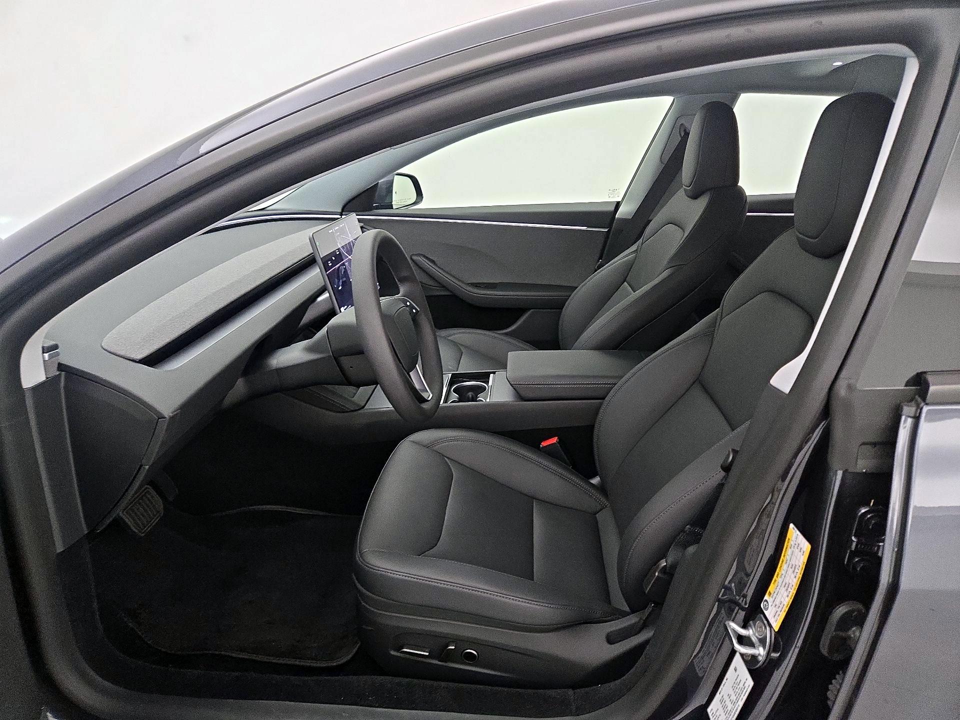 Thumbnail: 2025 Tesla Model 3 - 11