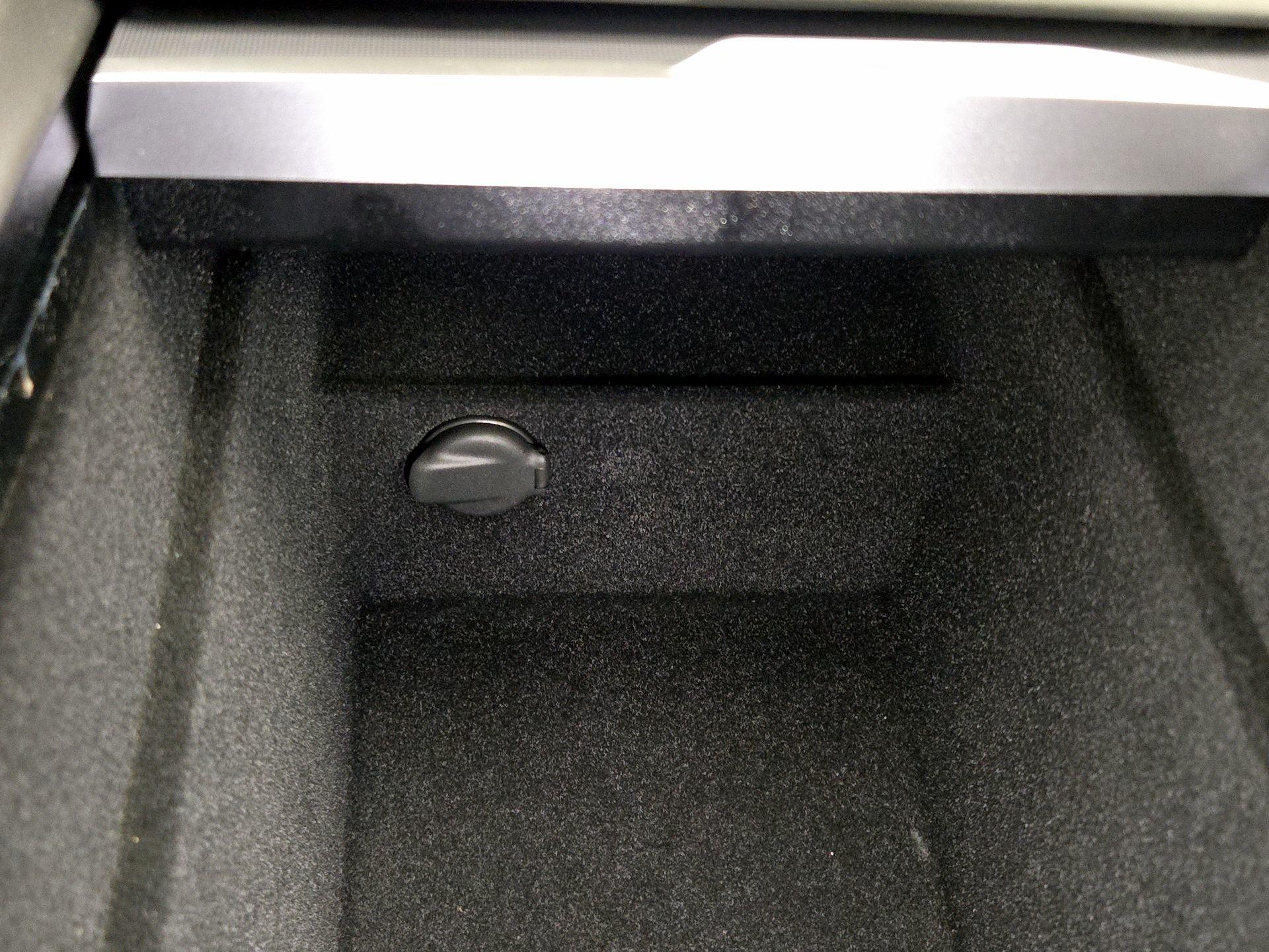 Thumbnail: 2025 Tesla Model 3 - 18