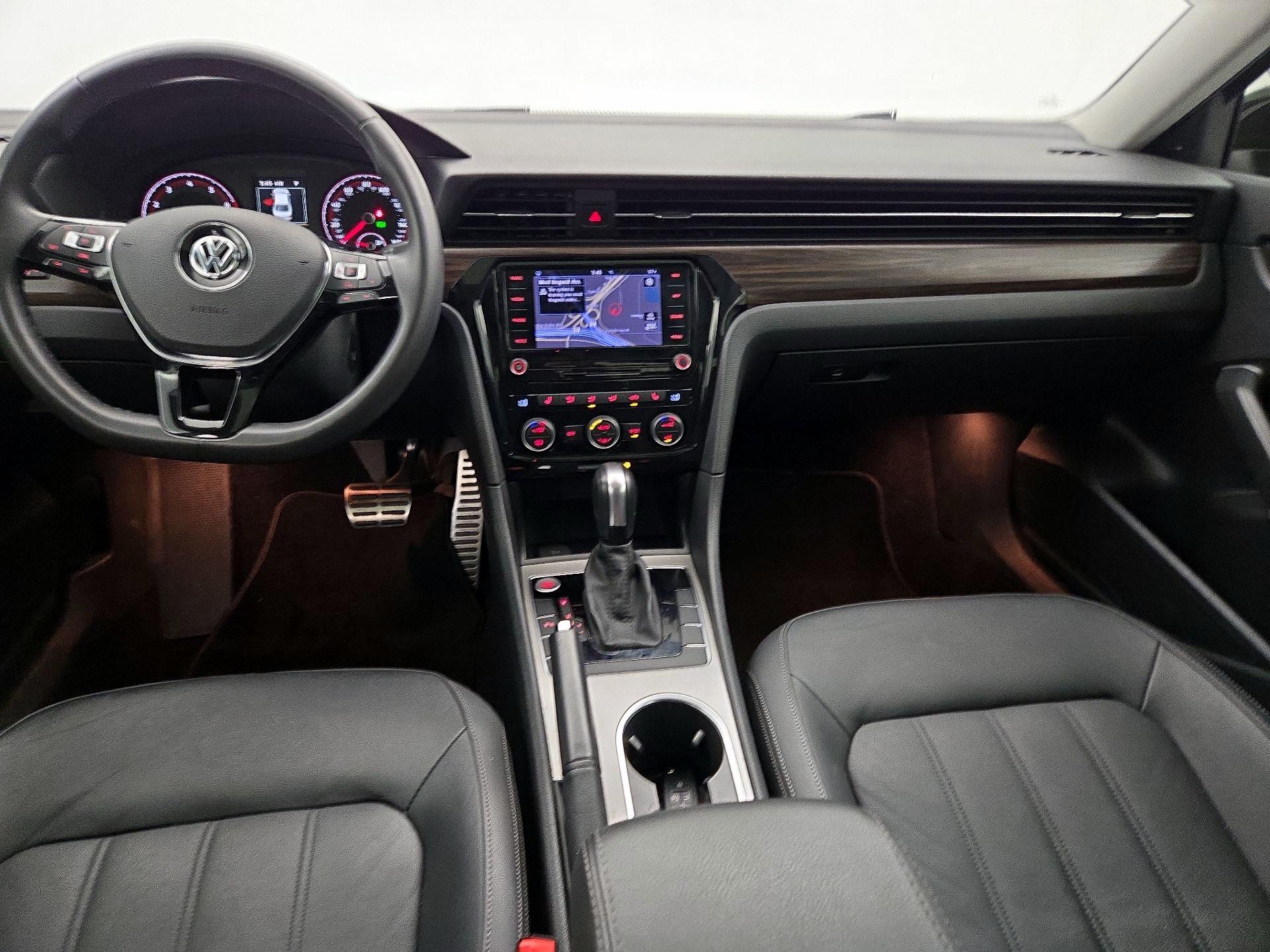 Thumbnail: 2022 Volkswagen Passat - 9