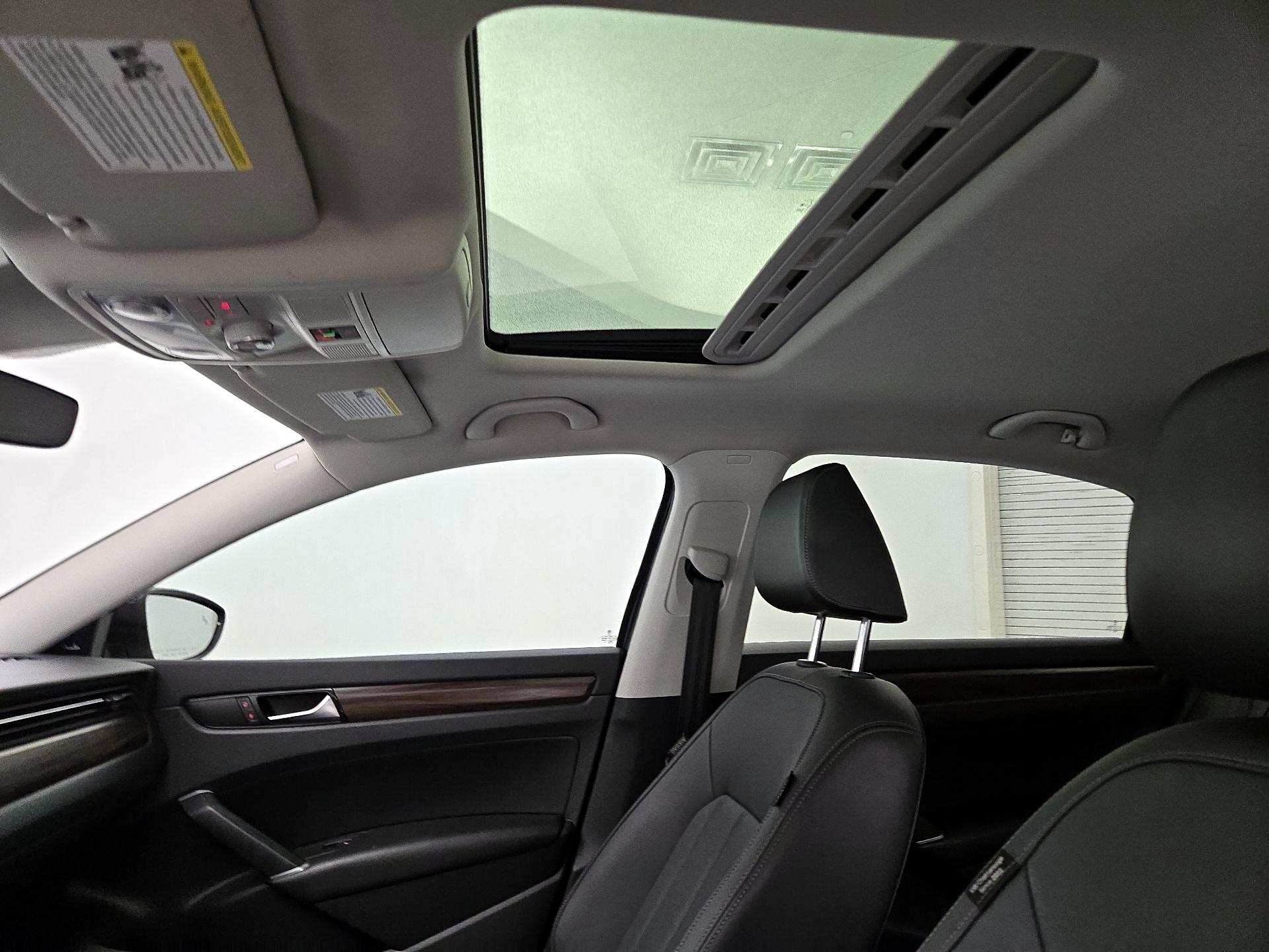 Thumbnail: 2022 Volkswagen Passat - 20