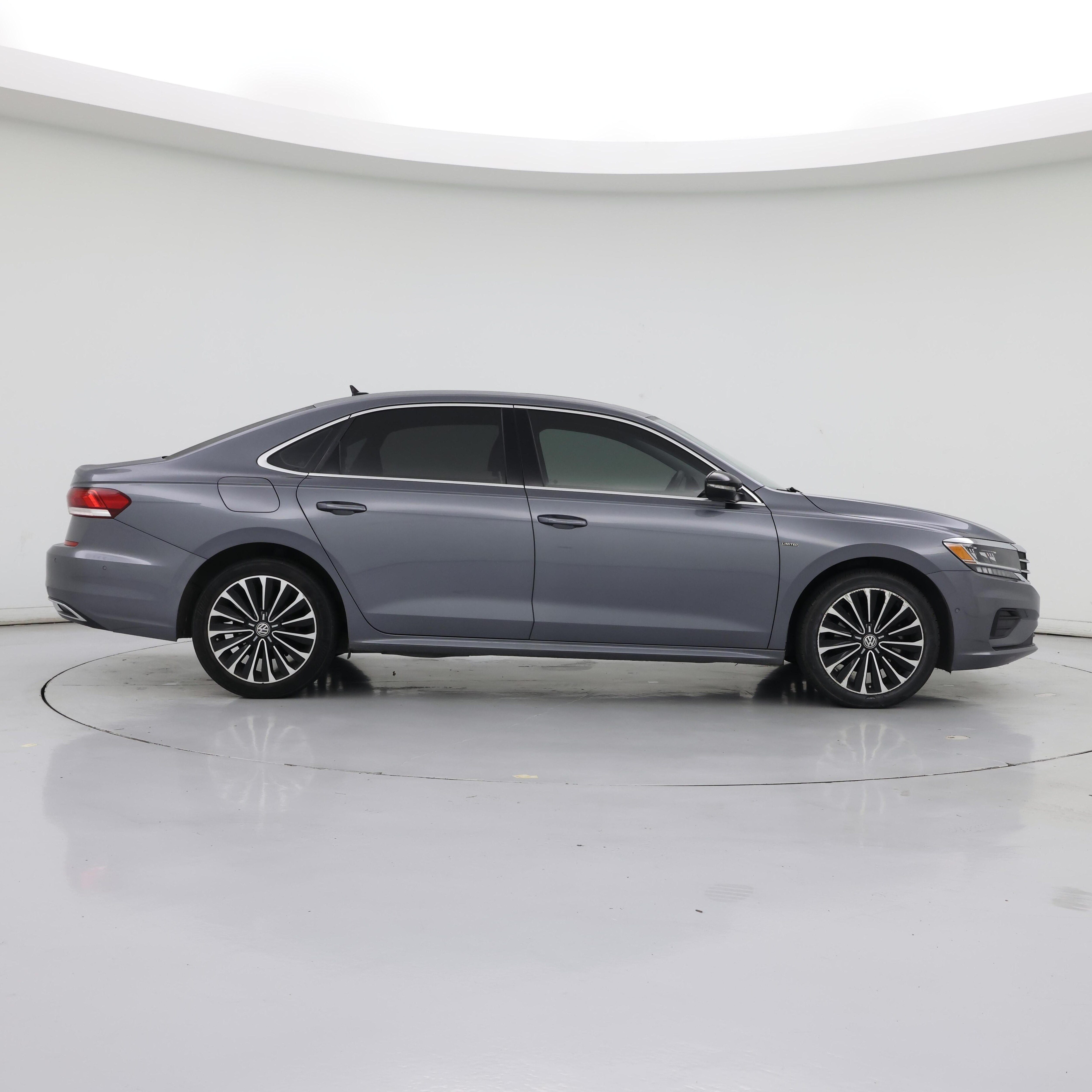 Thumbnail: 2022 Volkswagen Passat - 7