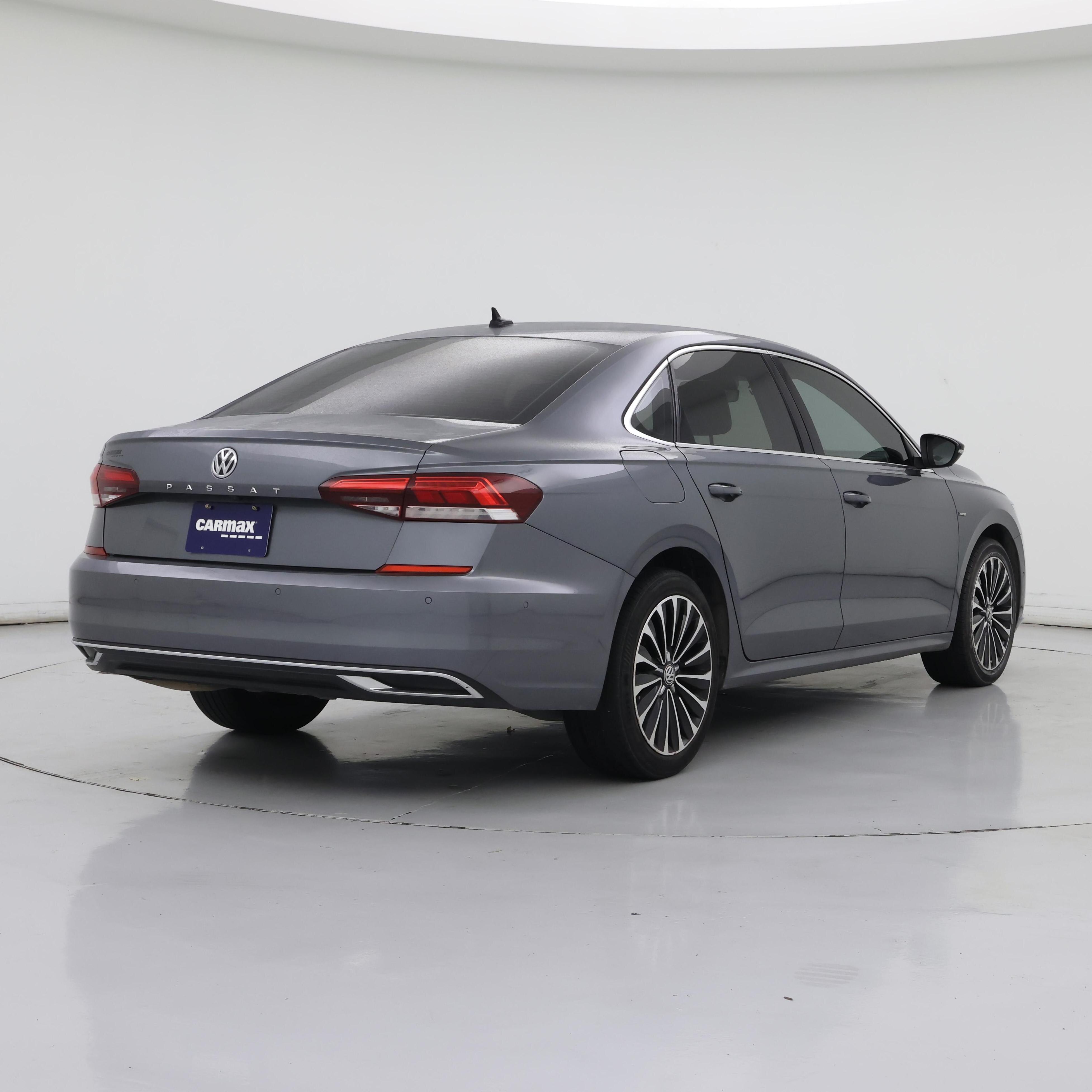 Thumbnail: 2022 Volkswagen Passat - 8