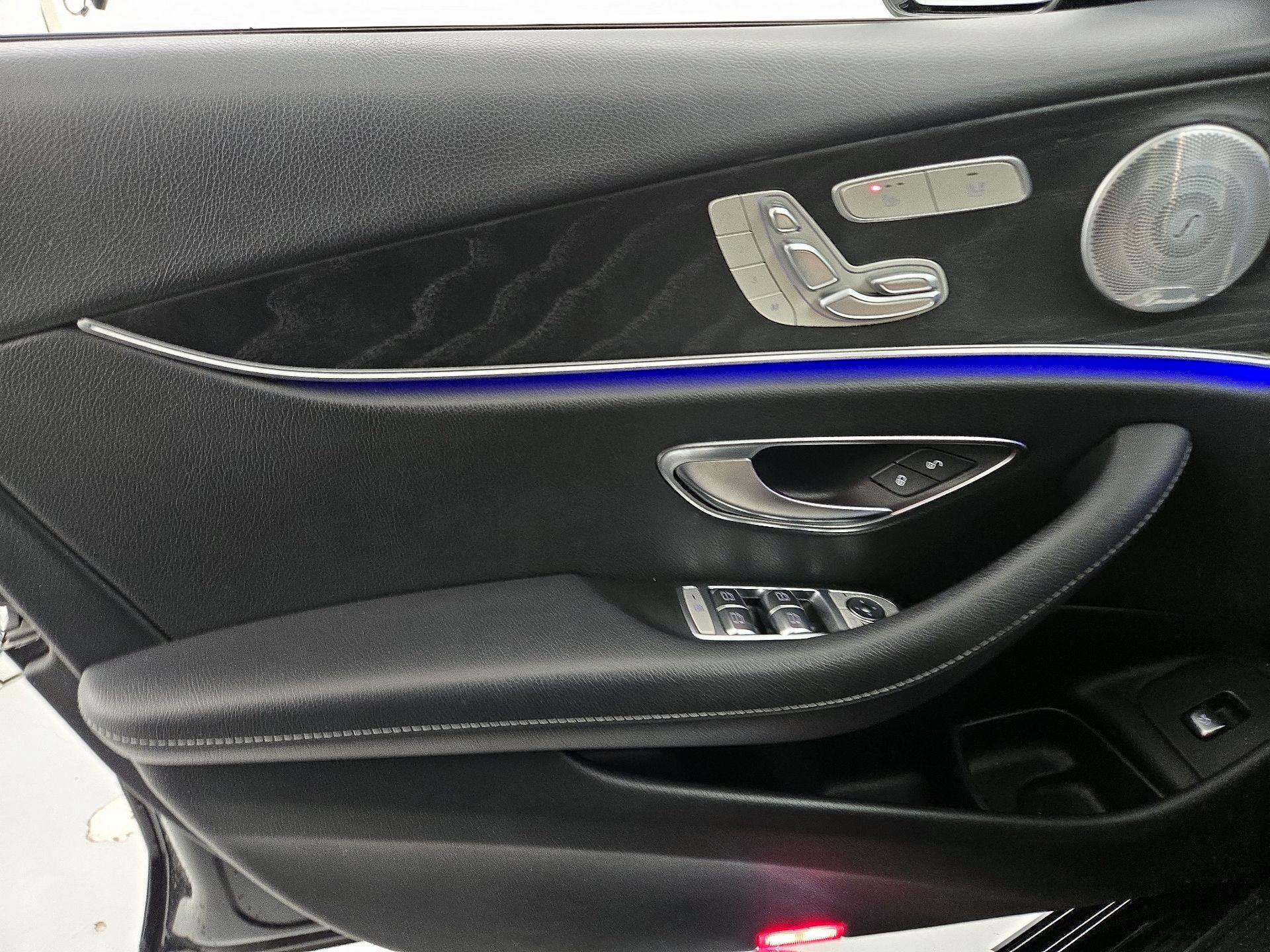 Thumbnail: 2020 Mercedes-Benz E-Class - 12