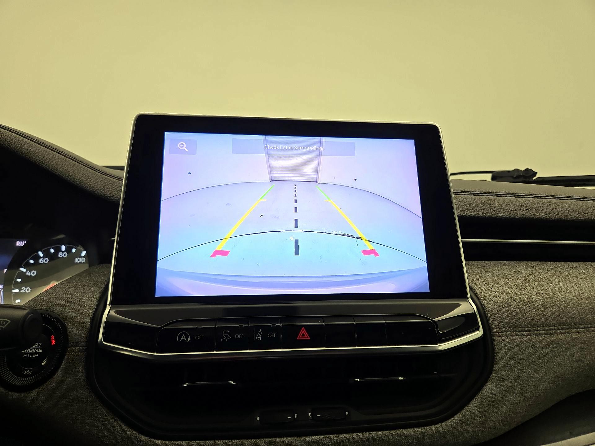 Thumbnail: 2022 Jeep Compass - 14