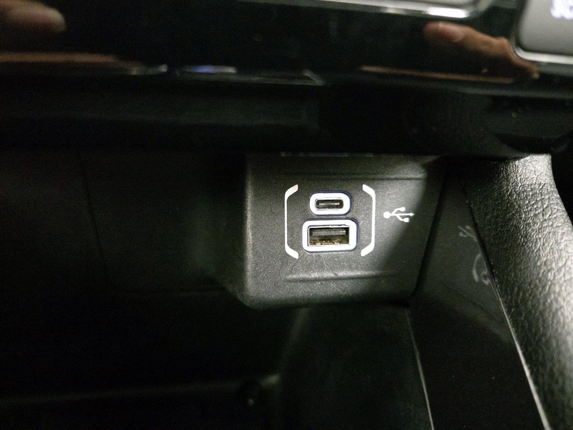 Thumbnail: 2022 Jeep Compass - 18