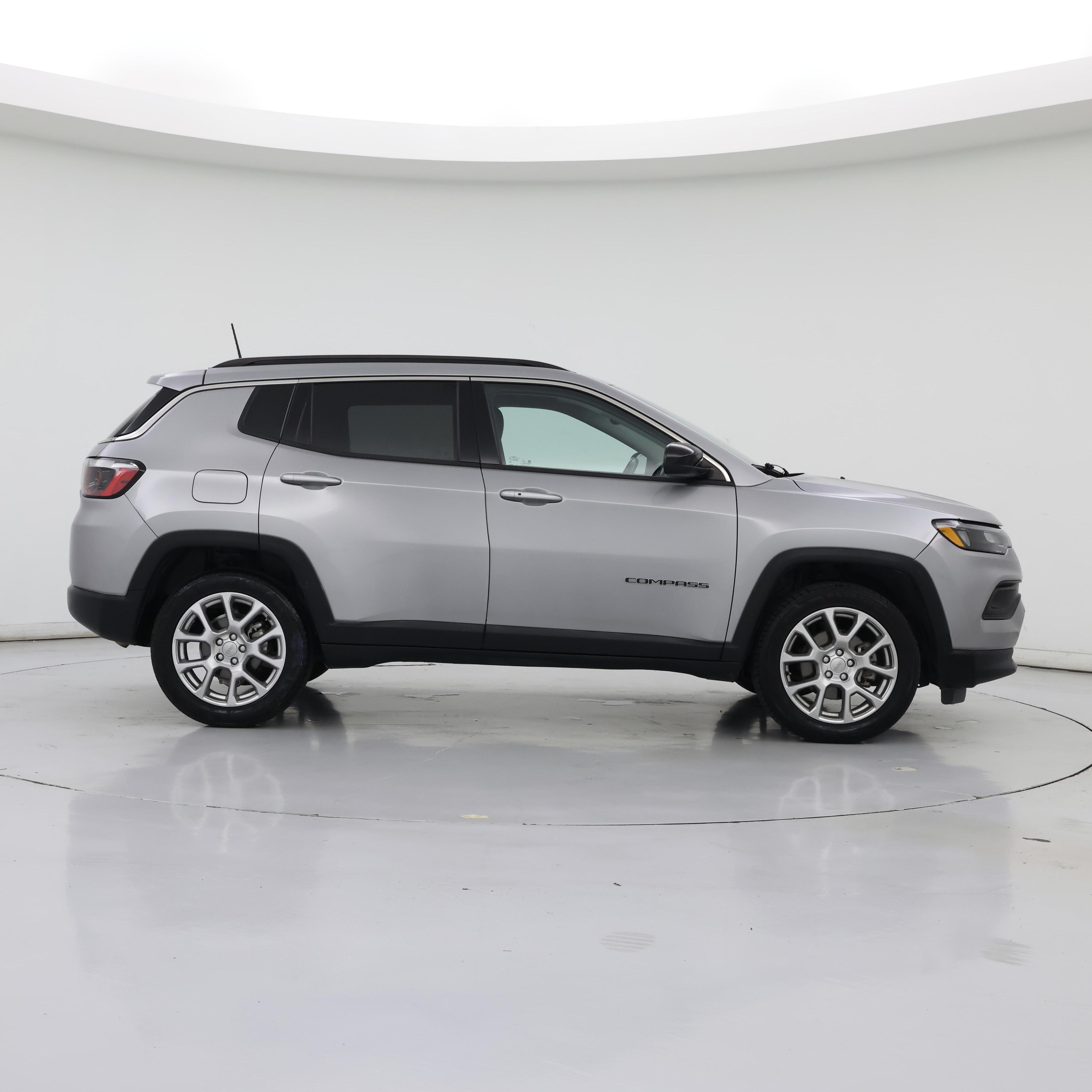 Thumbnail: 2022 Jeep Compass - 7