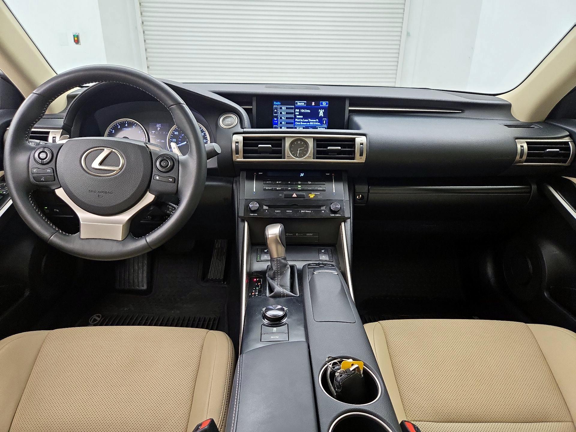 Thumbnail: 2014 Lexus IS - 9