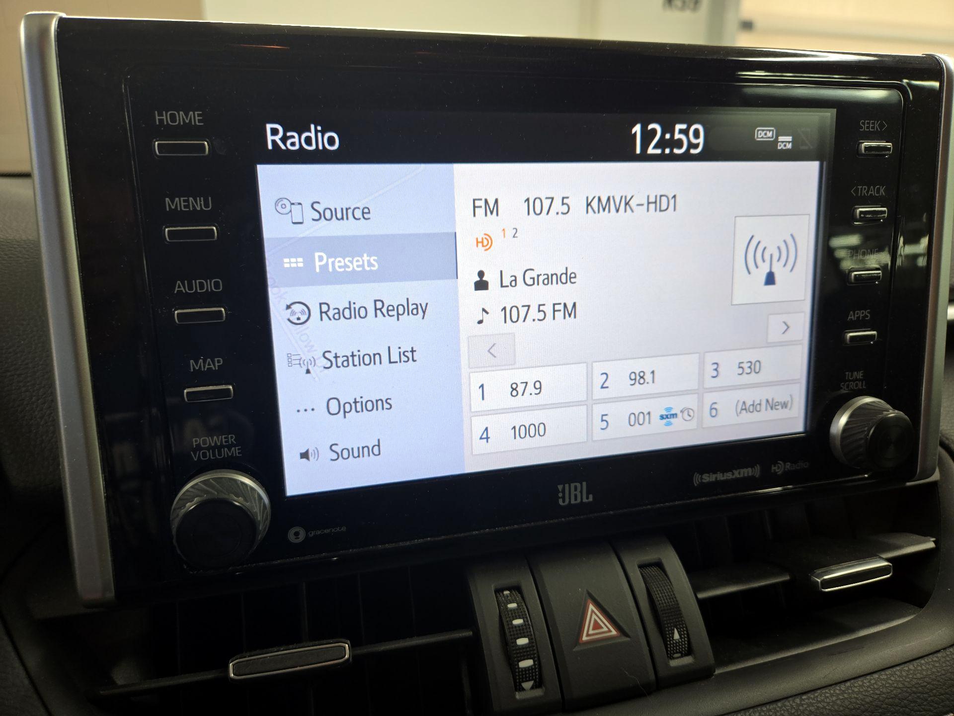 Thumbnail: 2019 Toyota RAV4 - 15