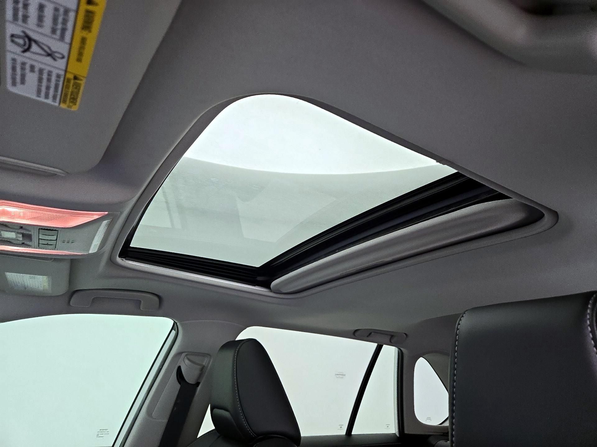 Thumbnail: 2019 Toyota RAV4 - 19