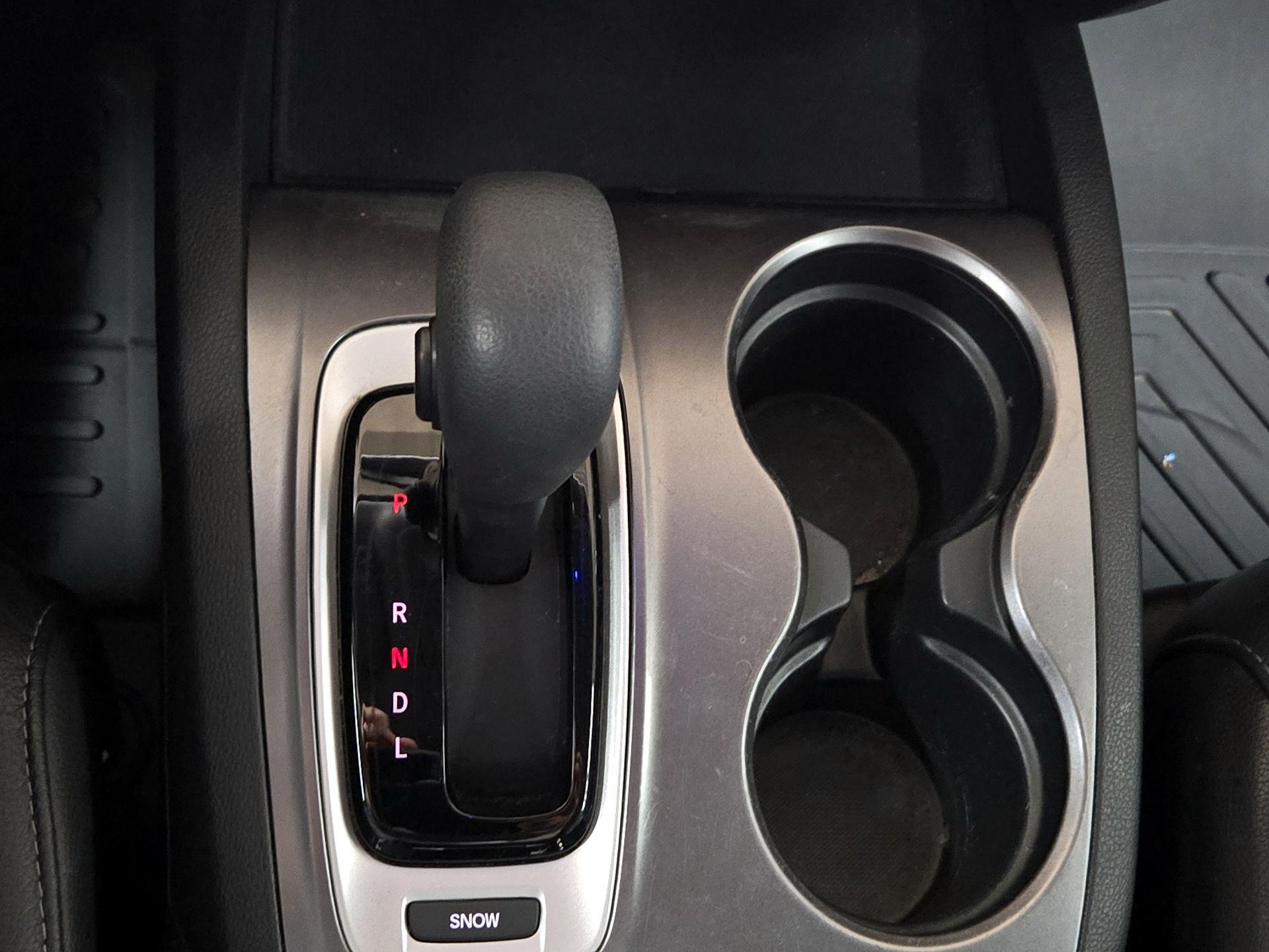 Thumbnail: 2017 Honda Pilot - 17