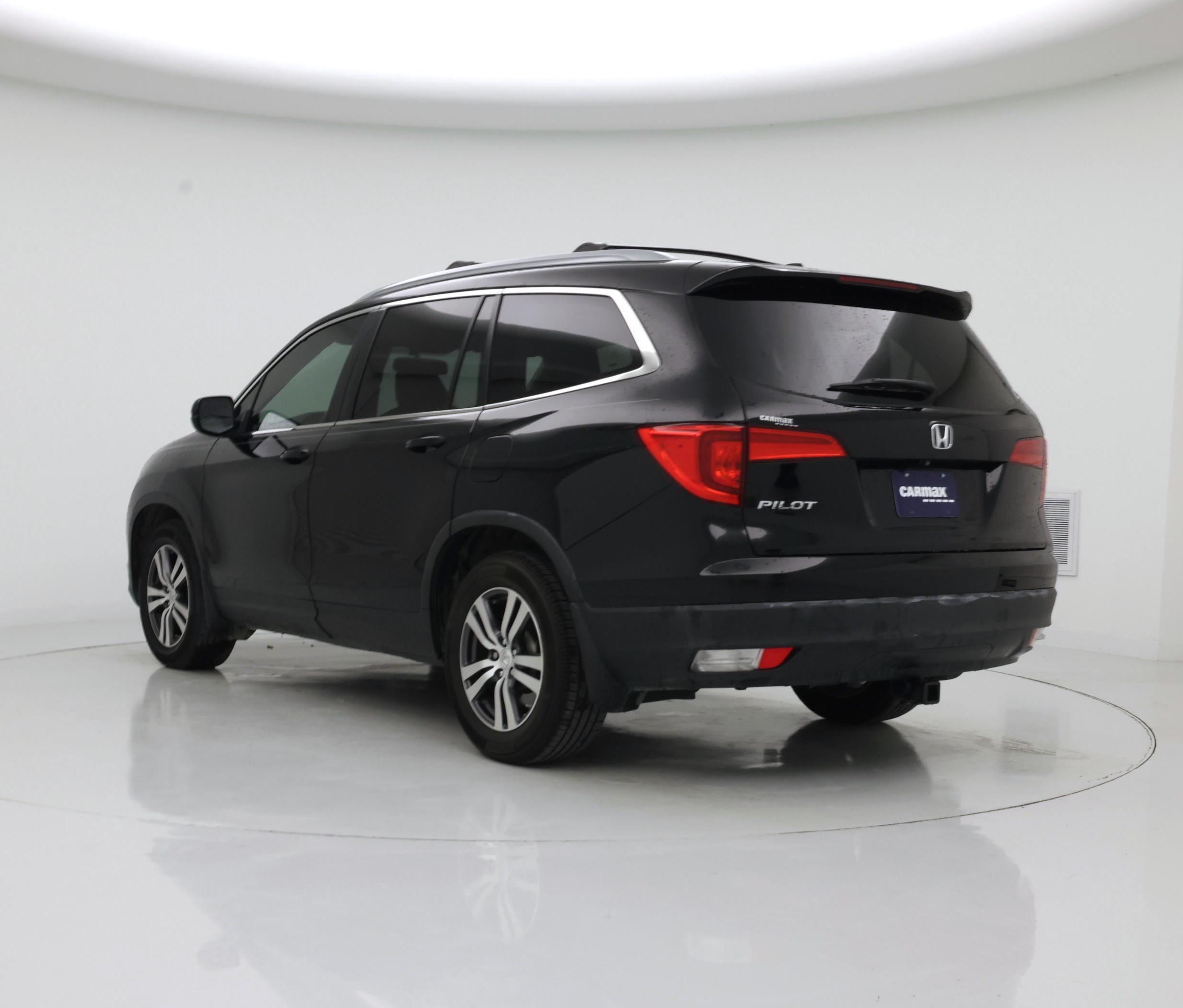 Thumbnail: 2017 Honda Pilot - 2