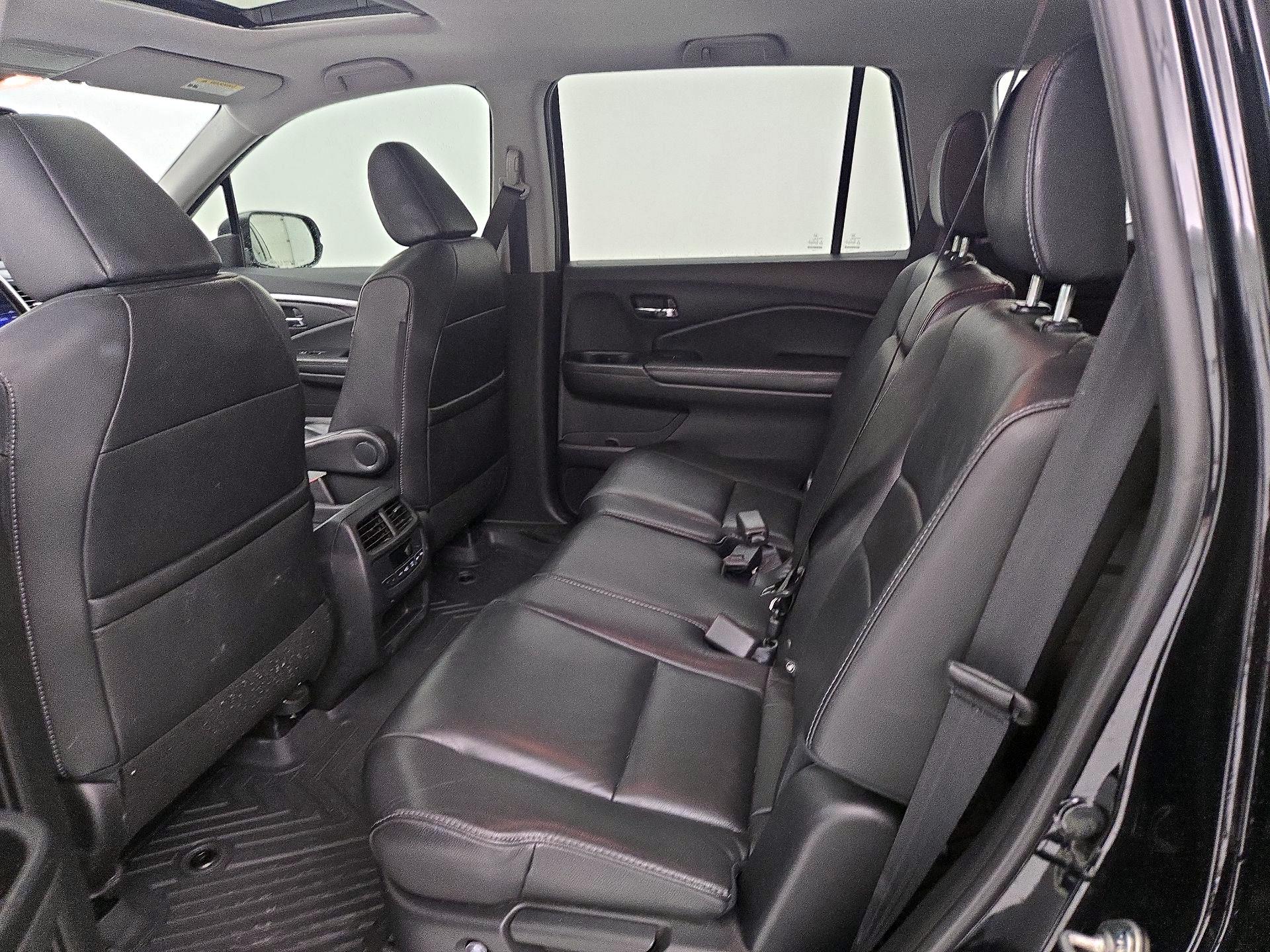 Thumbnail: 2017 Honda Pilot - 20