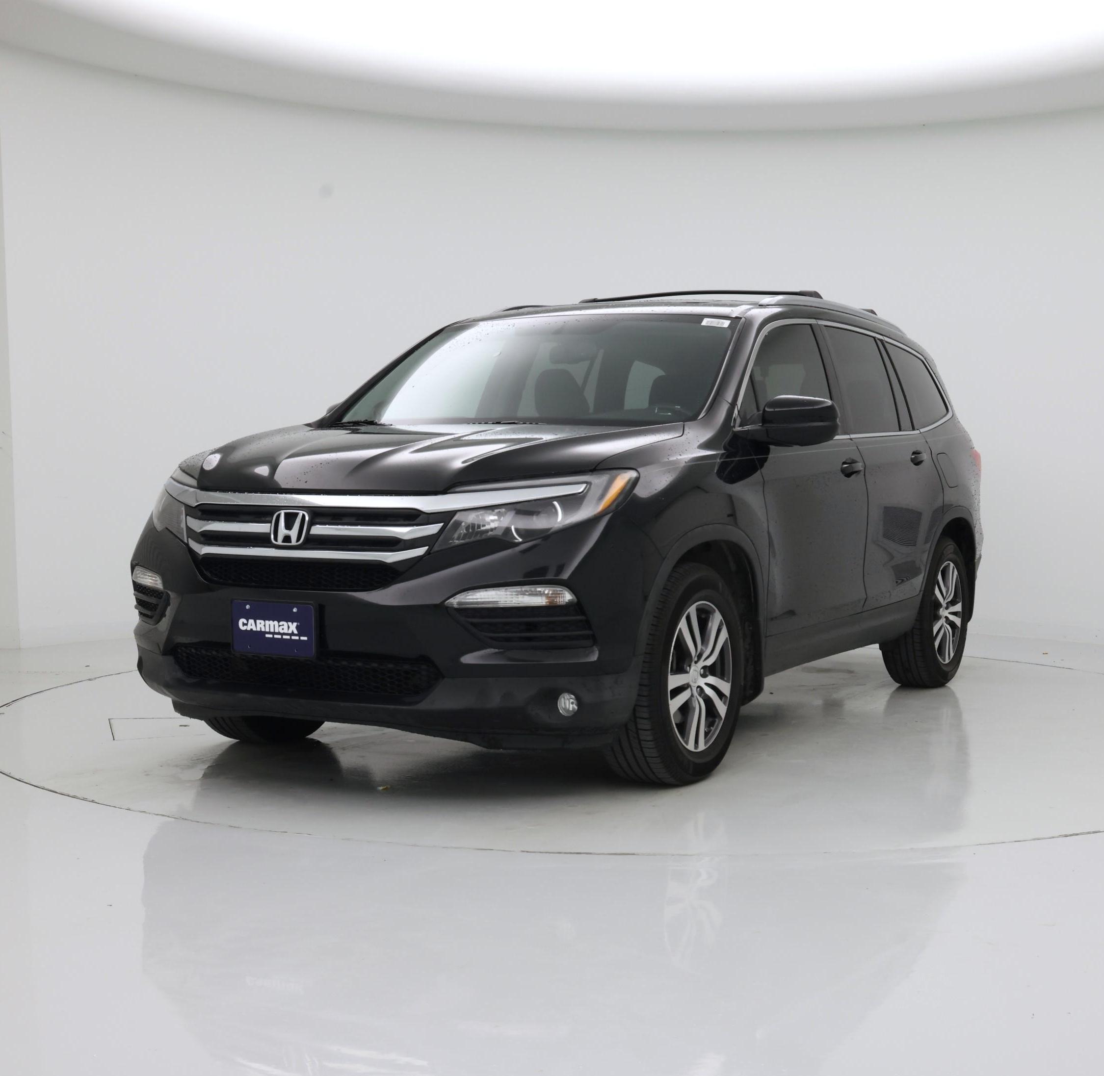 Thumbnail: 2017 Honda Pilot - 4