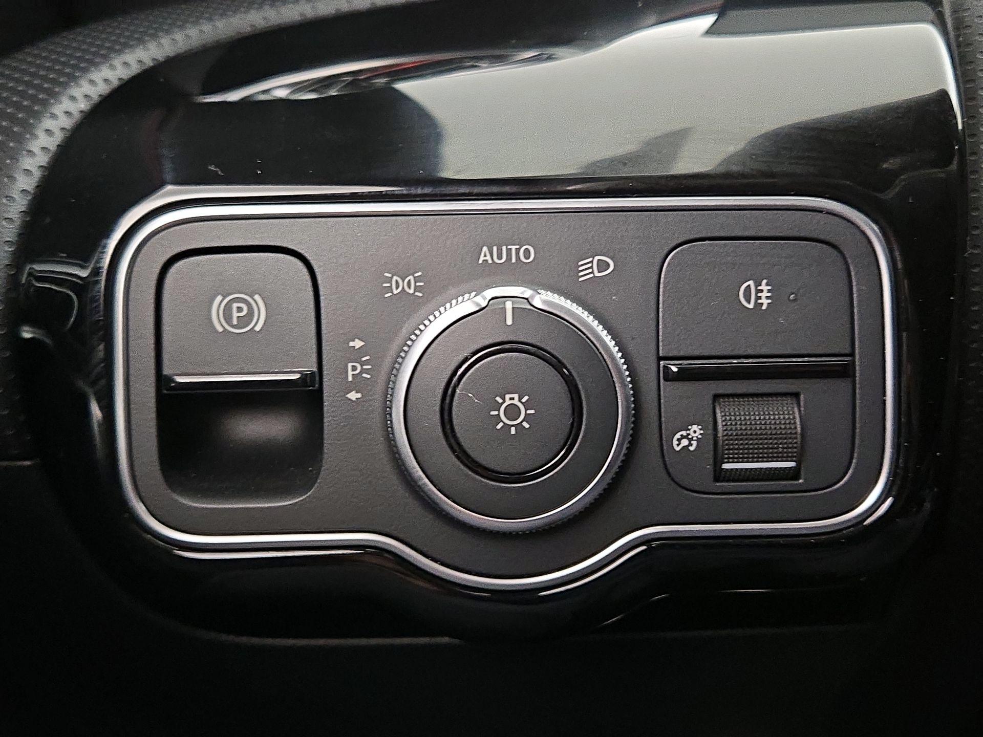 Thumbnail: 2023 Mercedes-Benz CLA - 13