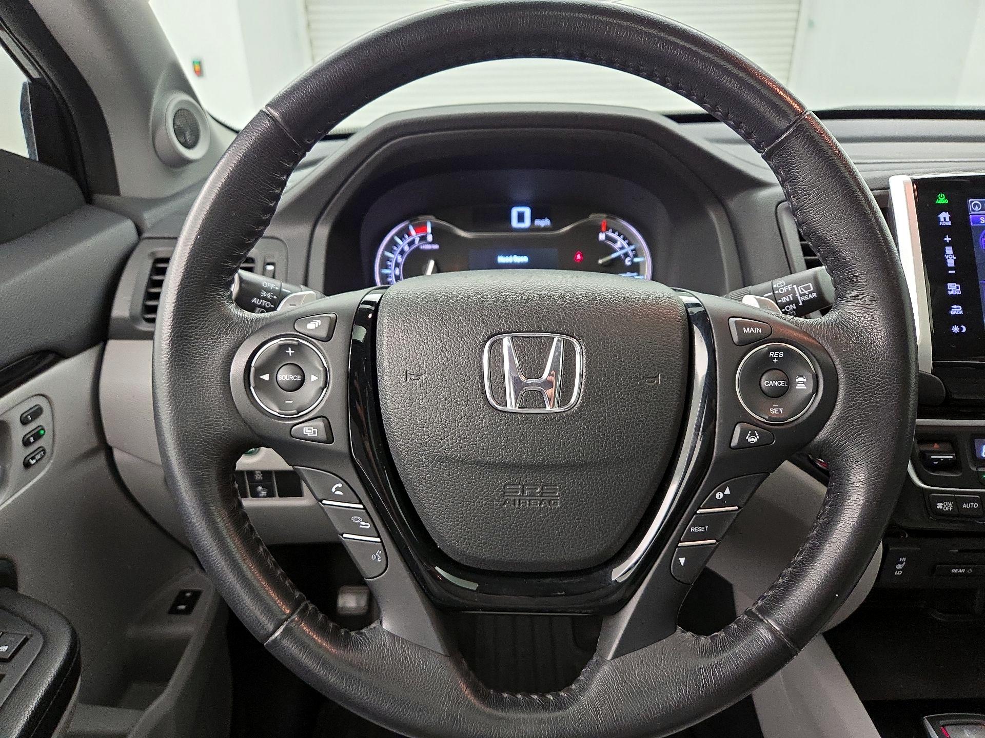 Thumbnail: 2016 Honda Pilot - 10