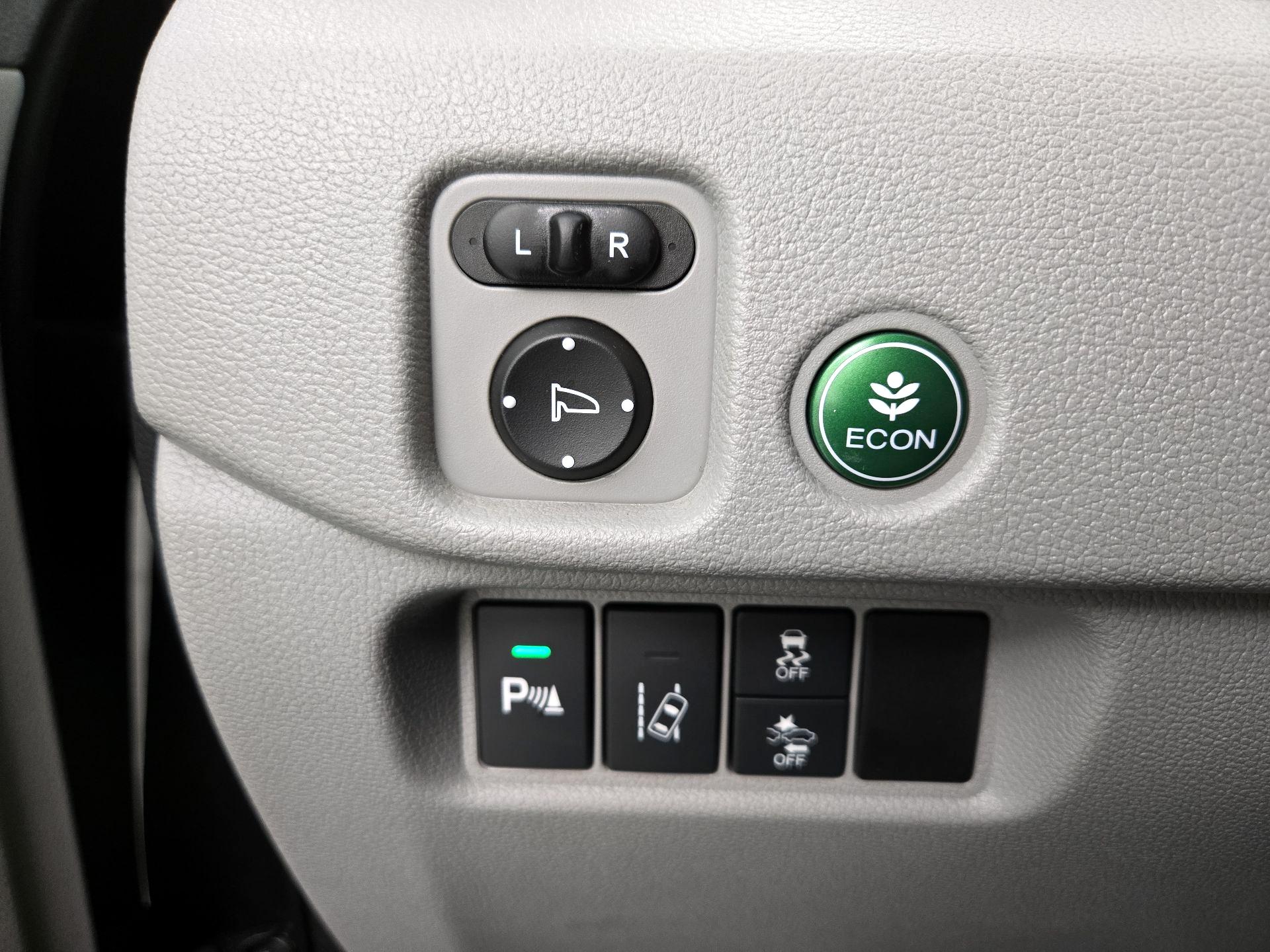 Thumbnail: 2016 Honda Pilot - 13