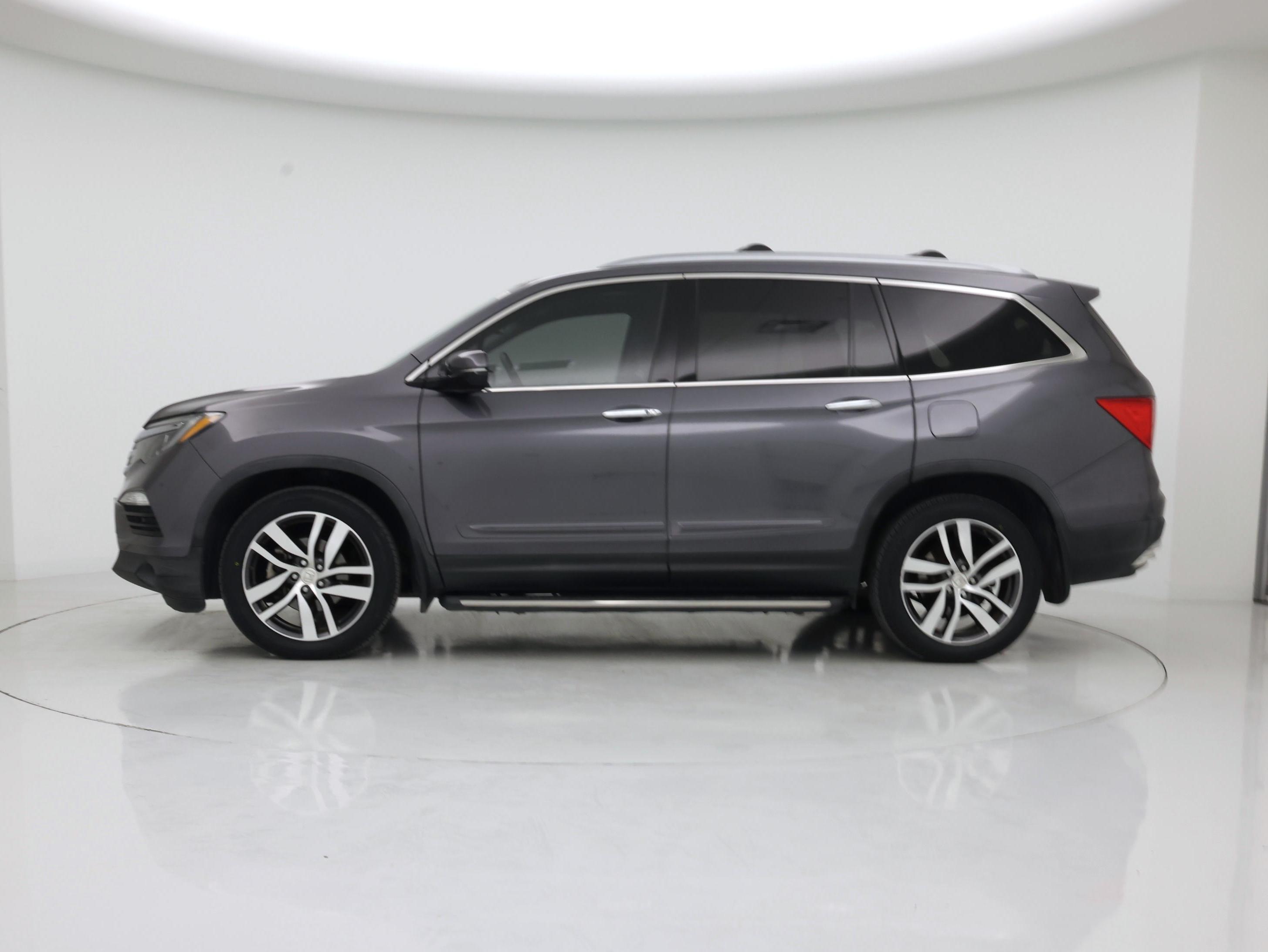 Thumbnail: 2016 Honda Pilot - 3