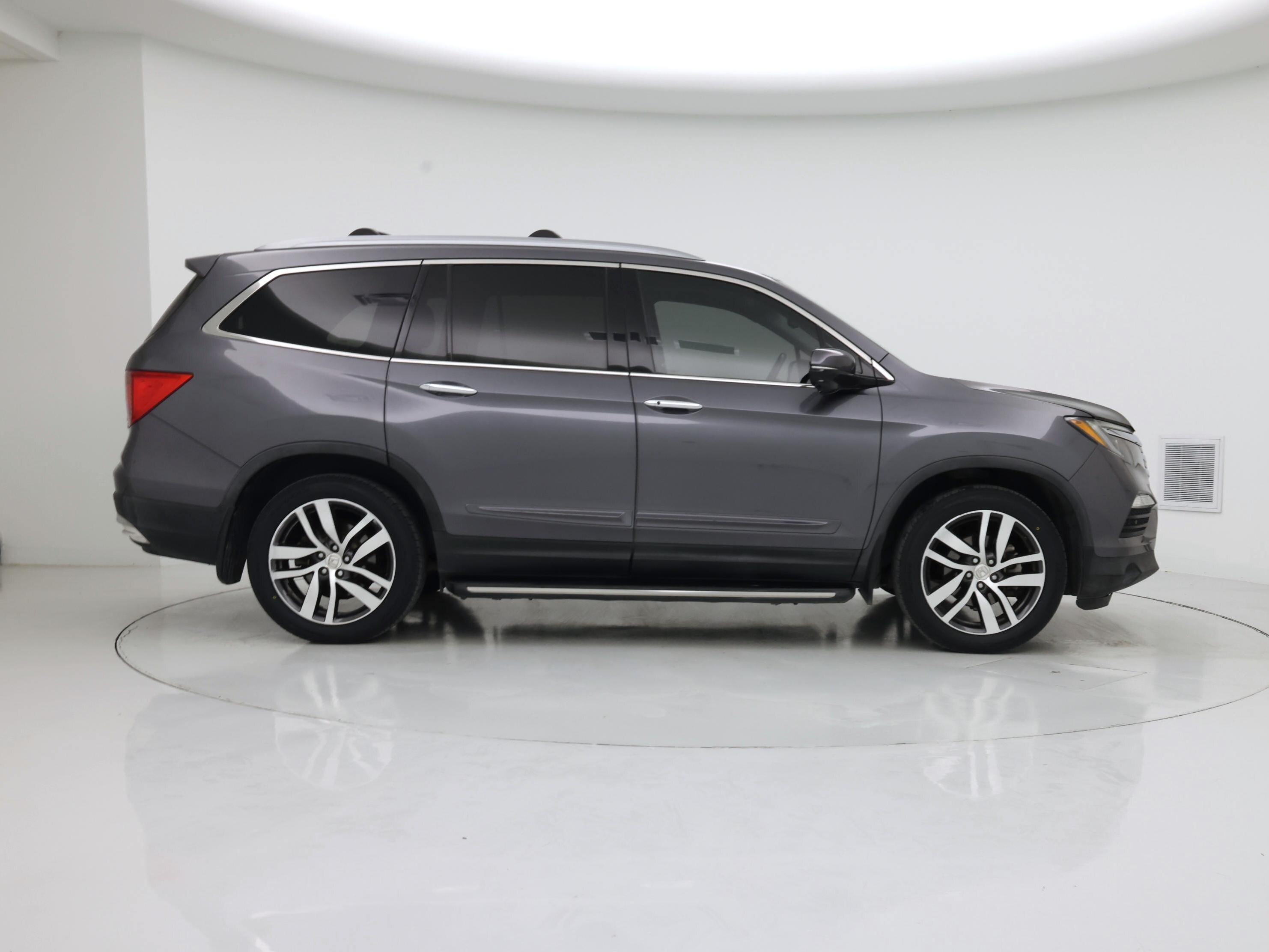 Thumbnail: 2016 Honda Pilot - 7