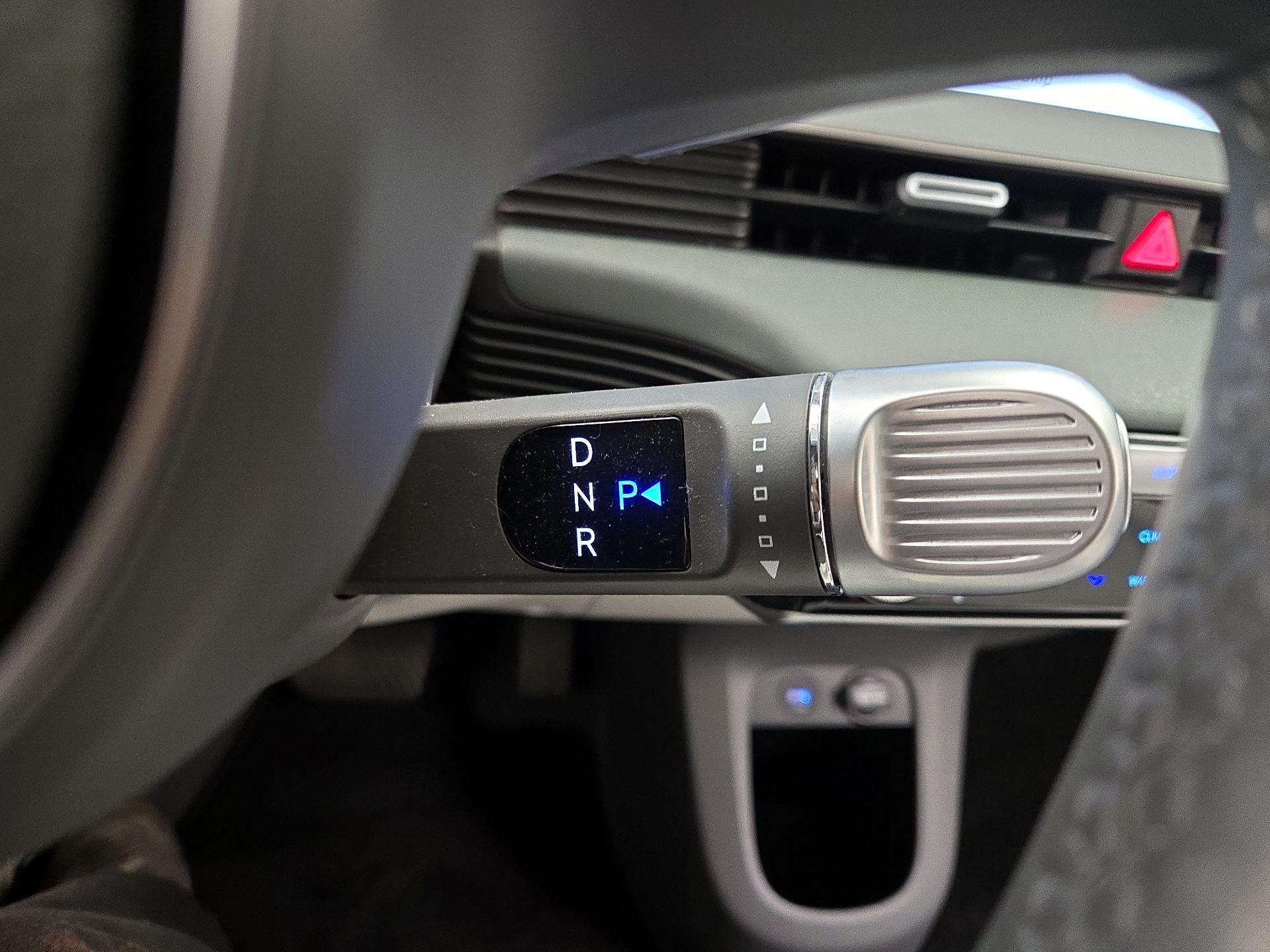 Thumbnail: 2022 Hyundai Ioniq 5 - 18