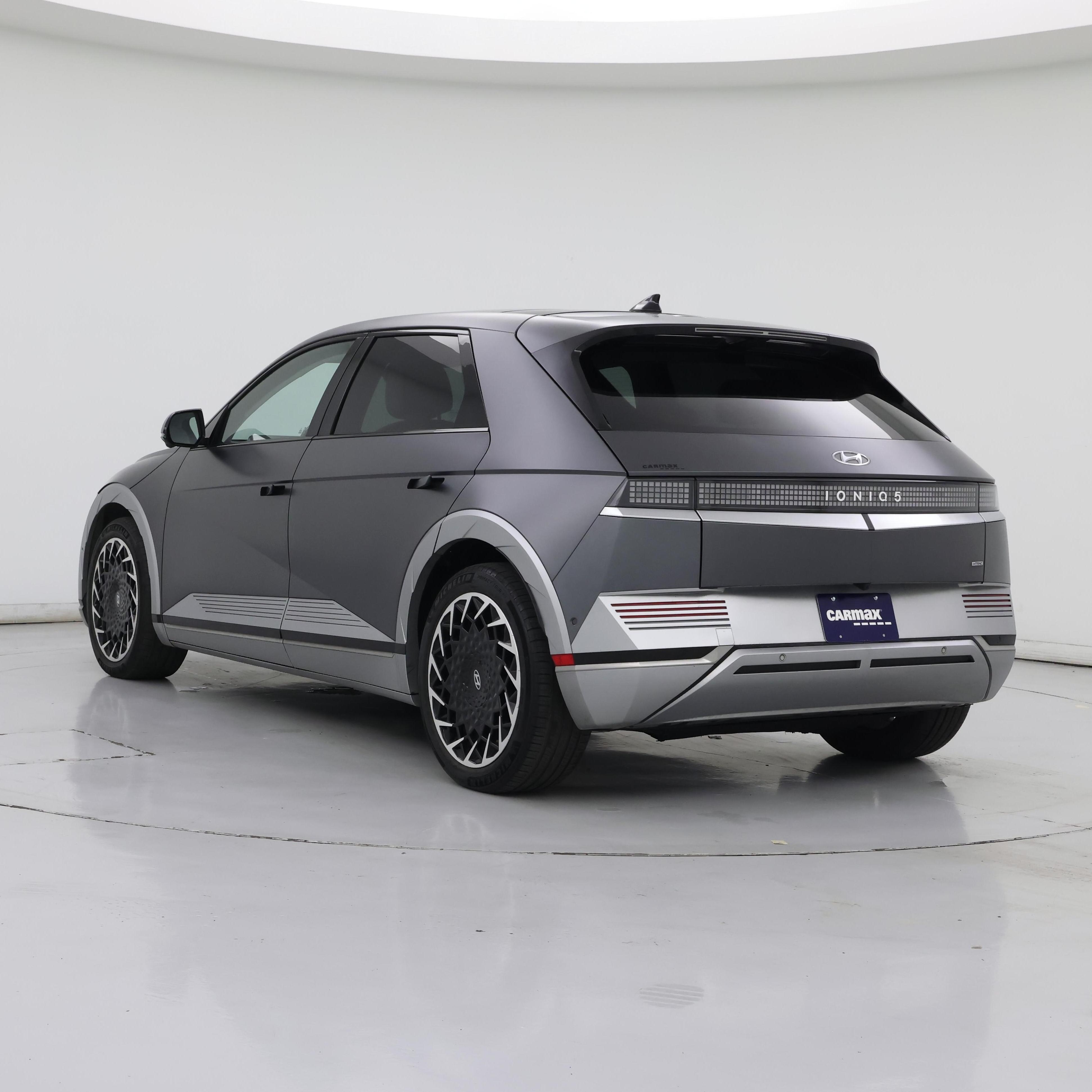 Thumbnail: 2022 Hyundai Ioniq 5 - 2