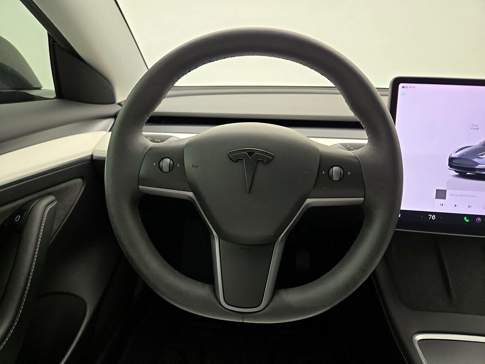 Thumbnail: 2023 Tesla Model 3 - 10