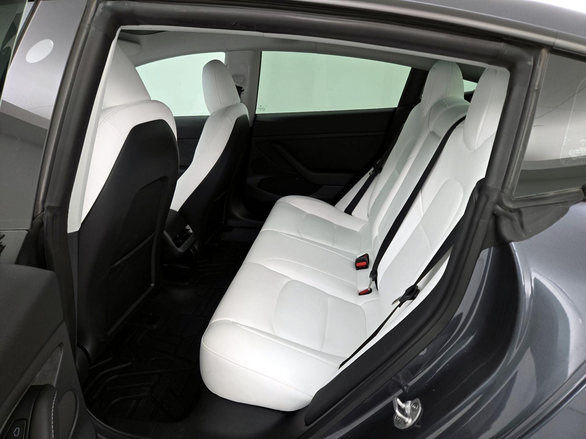 Thumbnail: 2023 Tesla Model 3 - 18