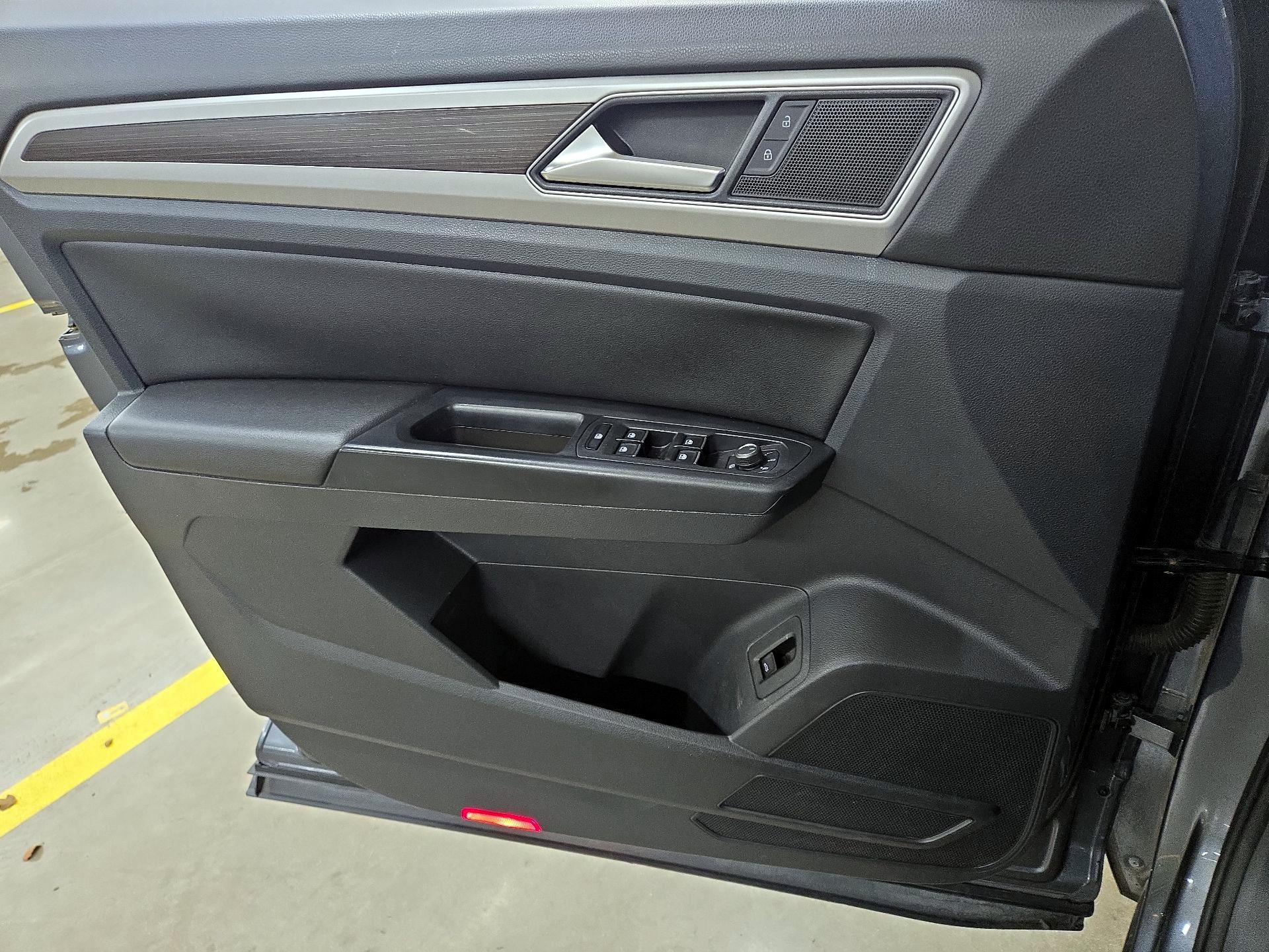 Thumbnail: 2019 Volkswagen Atlas - 12