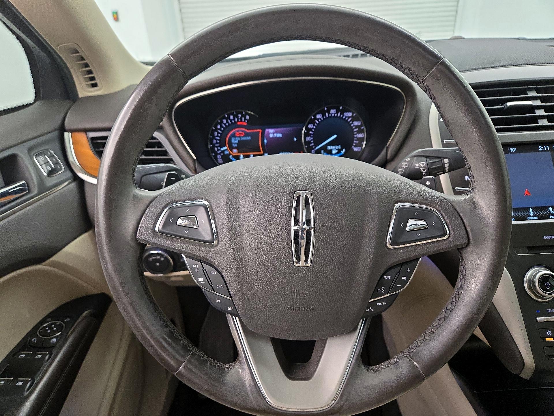 Thumbnail: 2017 Lincoln MKC - 10