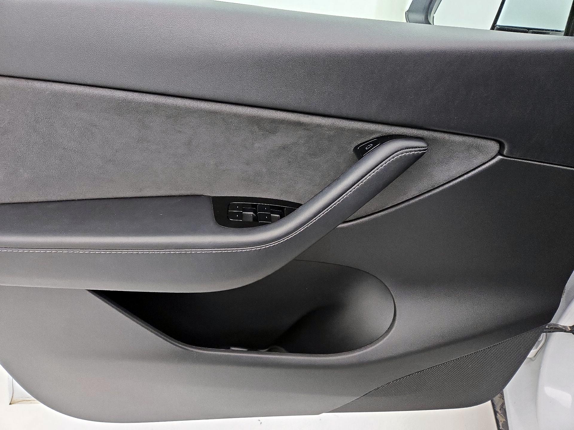 Thumbnail: 2020 Tesla Model Y - 12