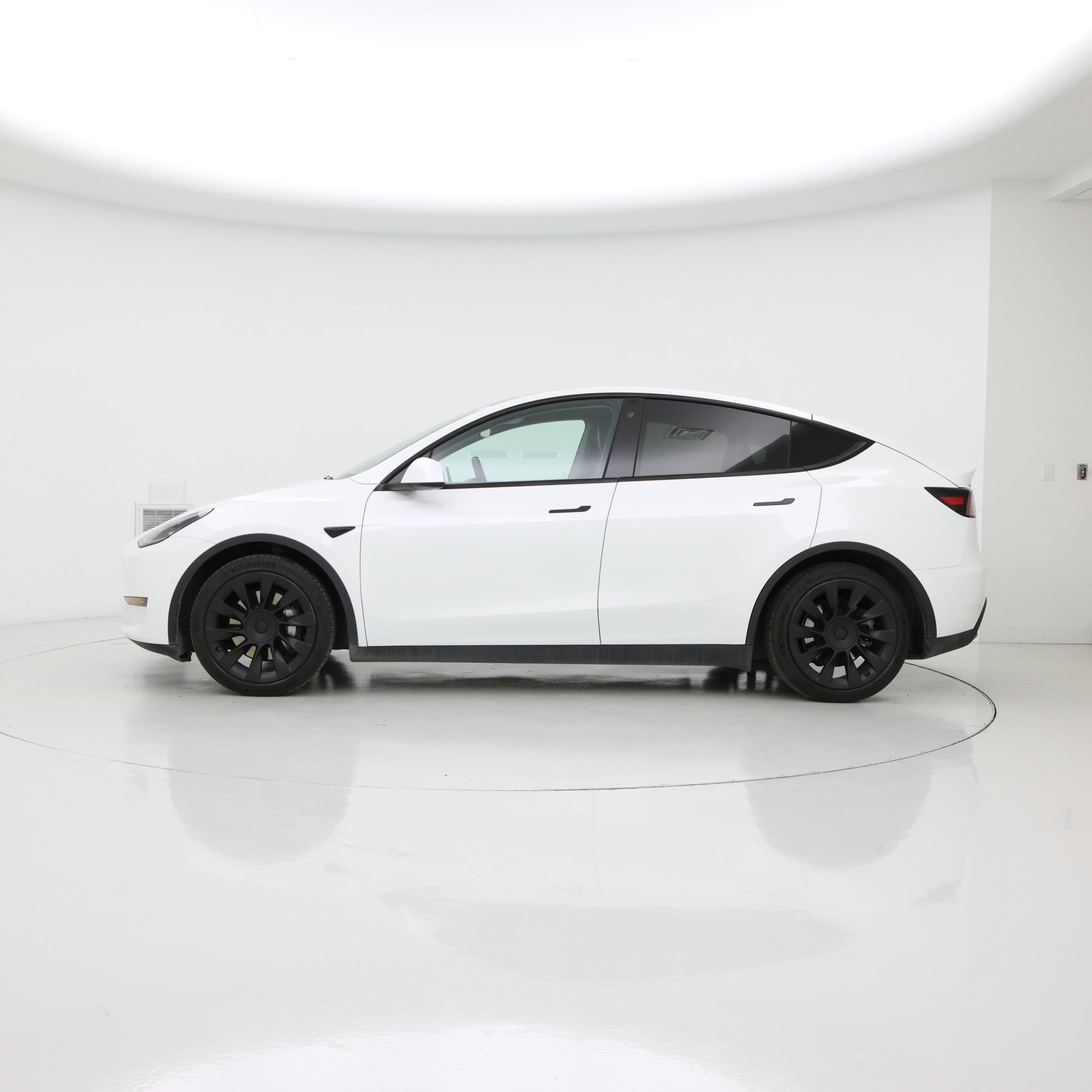 Thumbnail: 2020 Tesla Model Y - 3