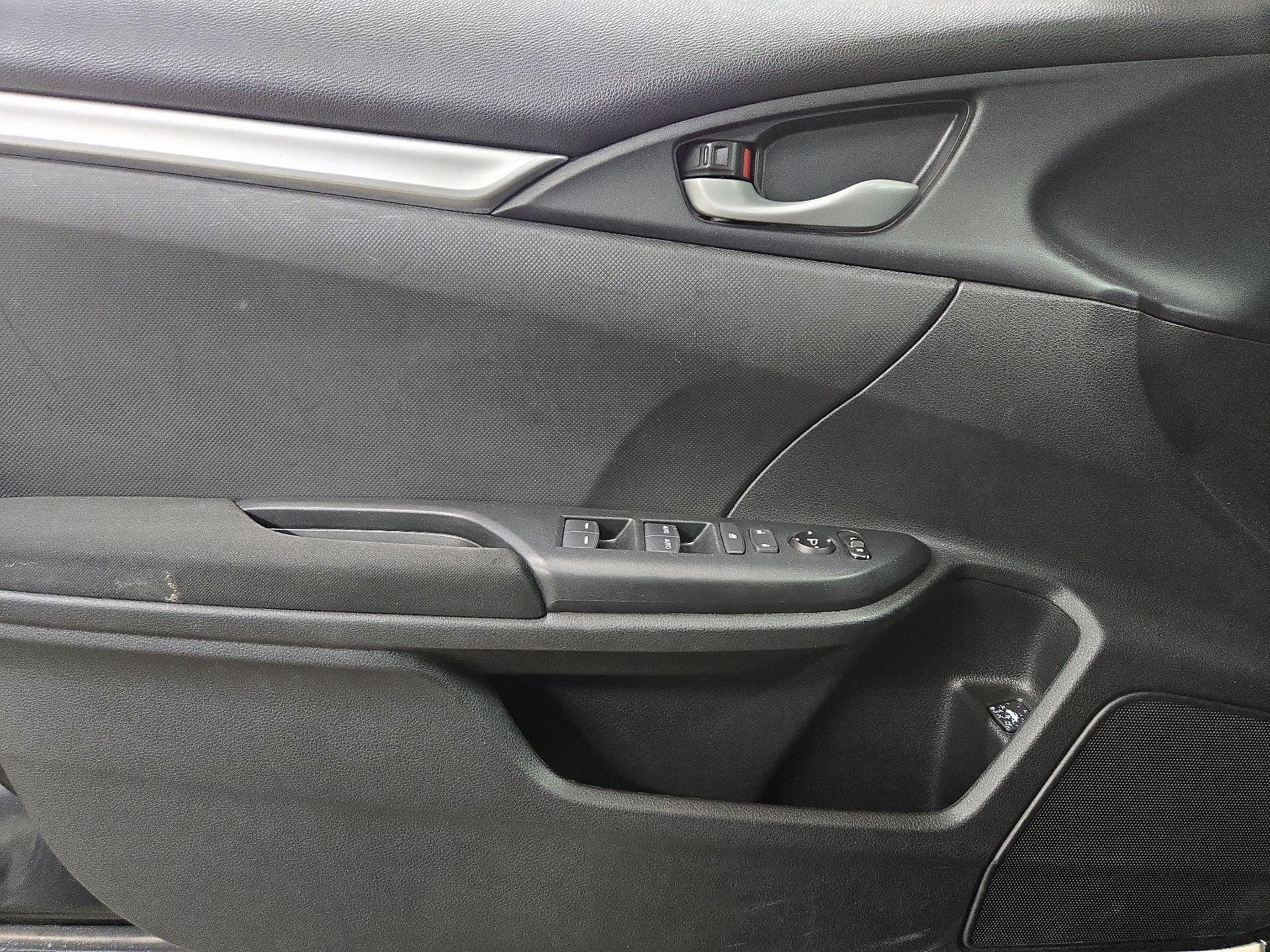 Thumbnail: 2016 Honda Civic - 12