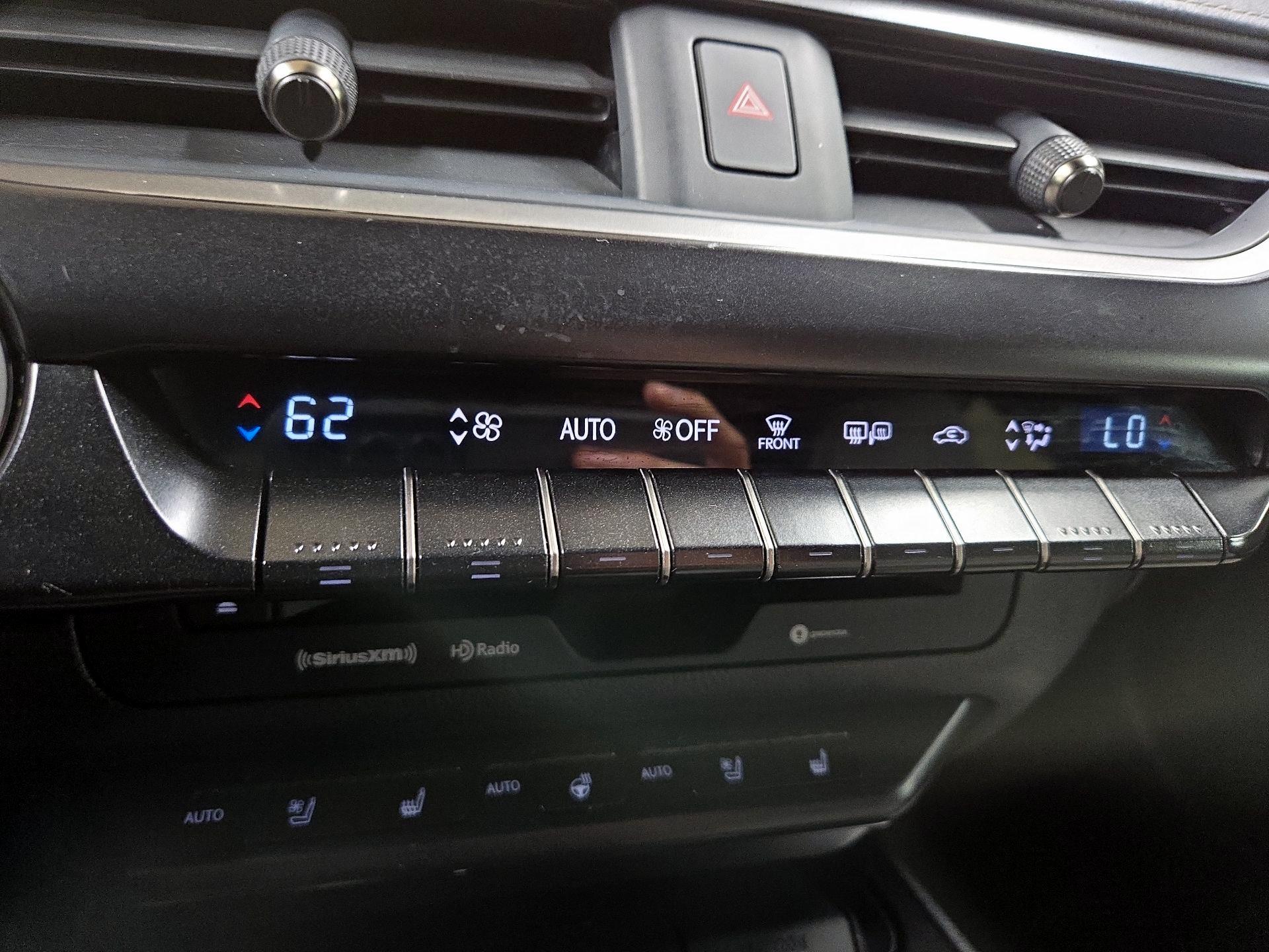 Thumbnail: 2022 Lexus UX - 15