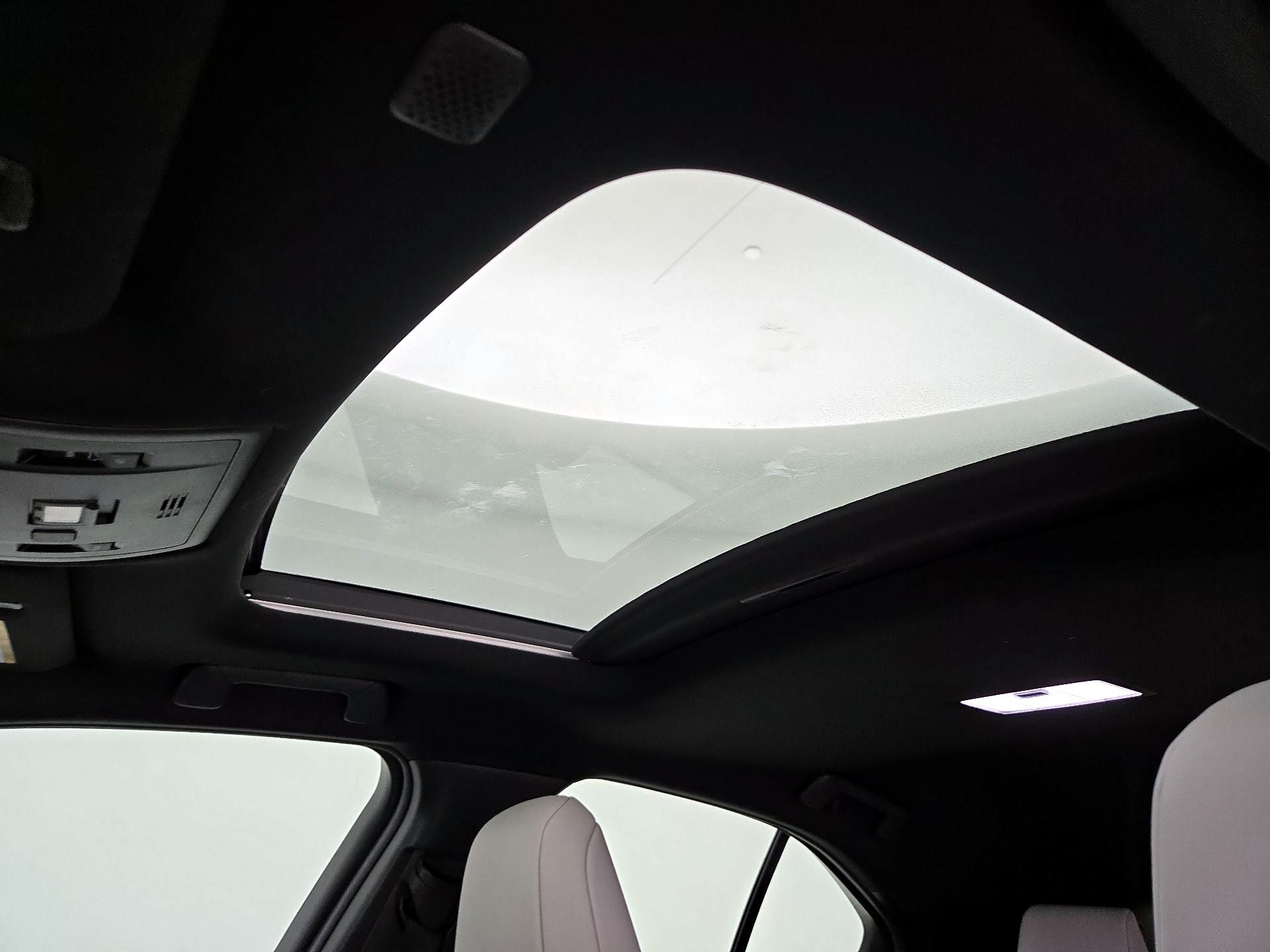 Thumbnail: 2022 Lexus UX - 18