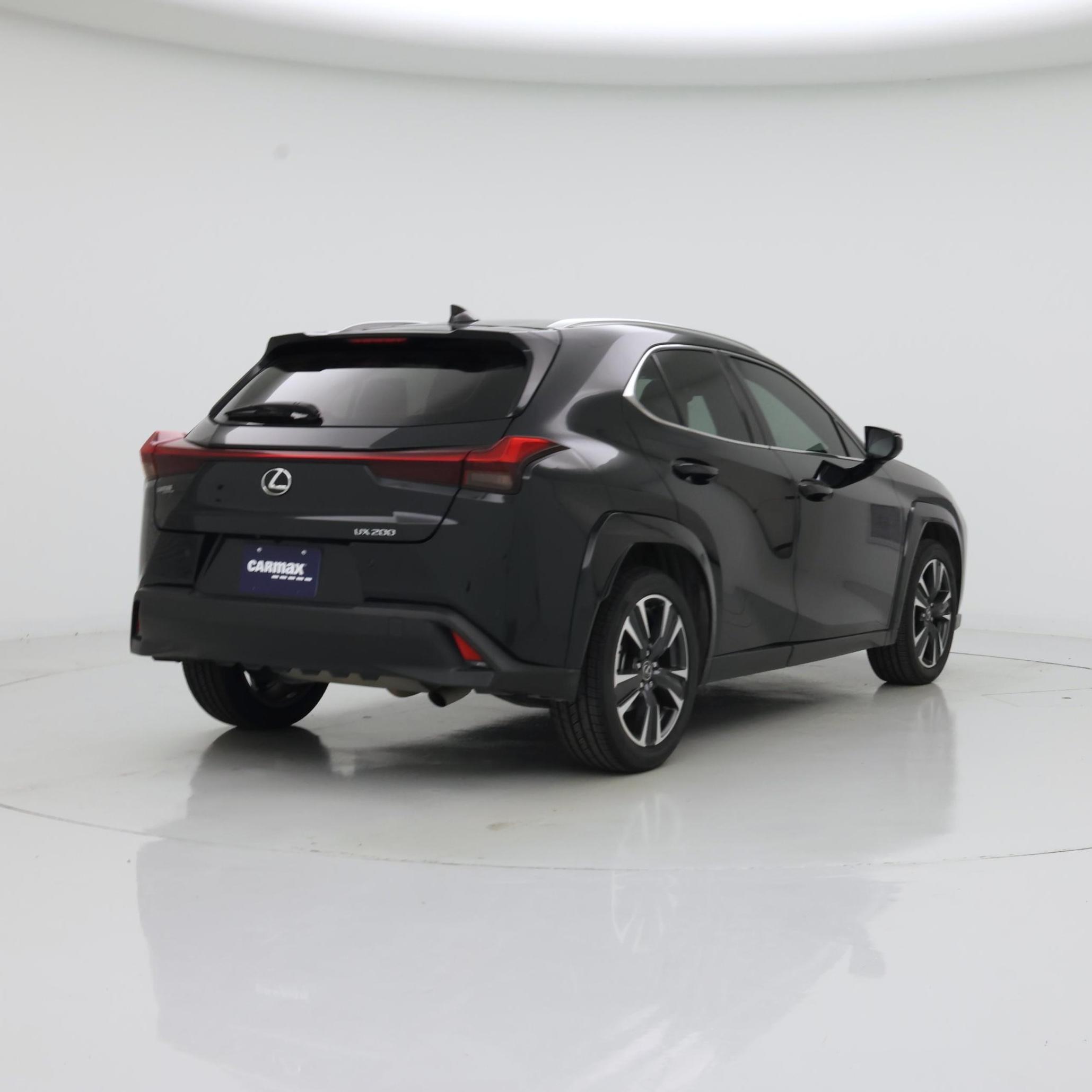 Thumbnail: 2022 Lexus UX - 8