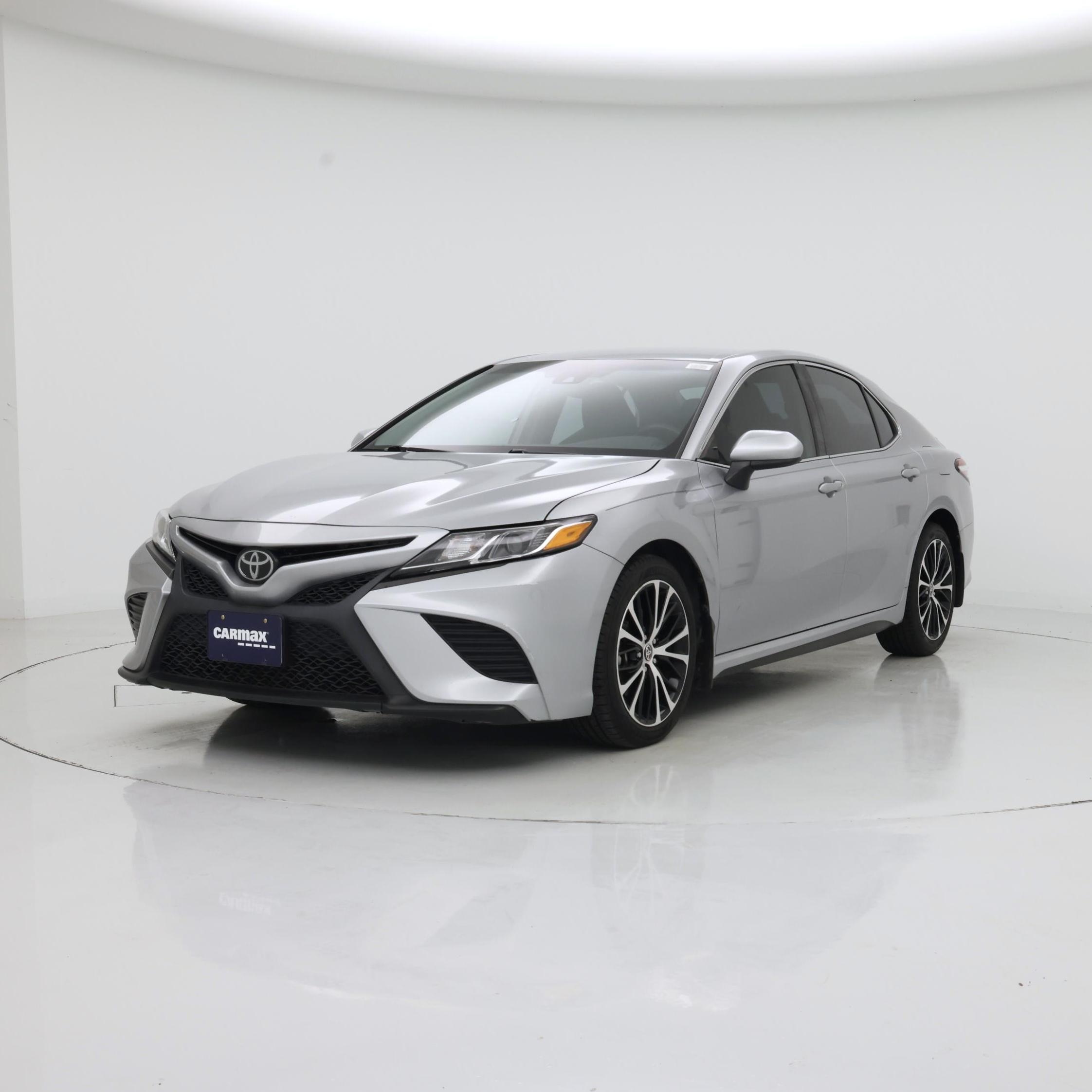 Thumbnail: 2020 Toyota Camry - 4
