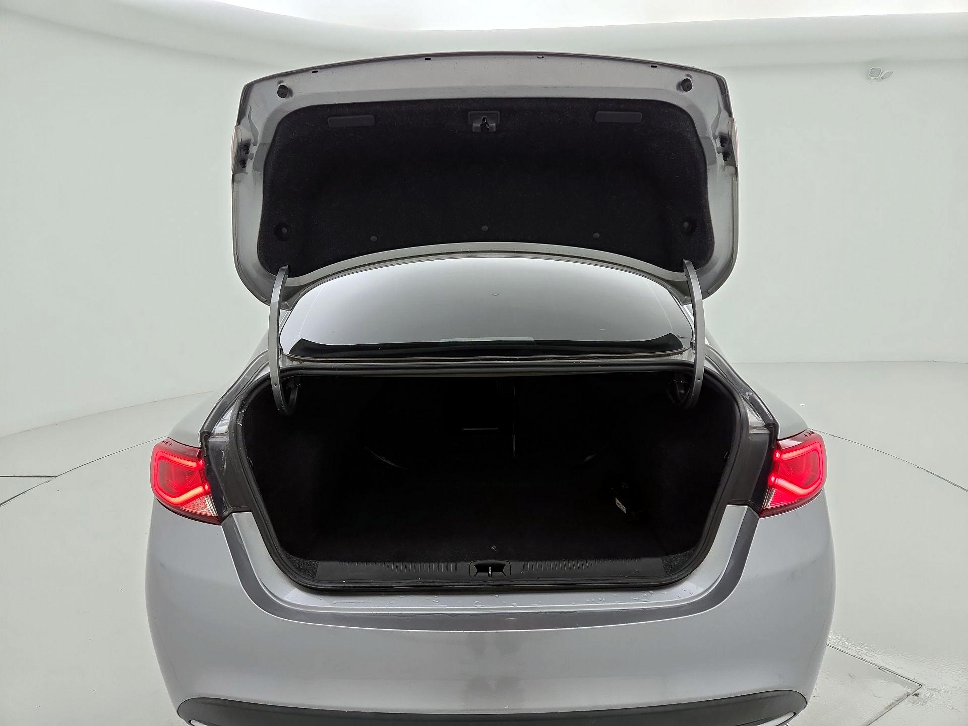 Thumbnail: 2016 Chrysler 200 - 20