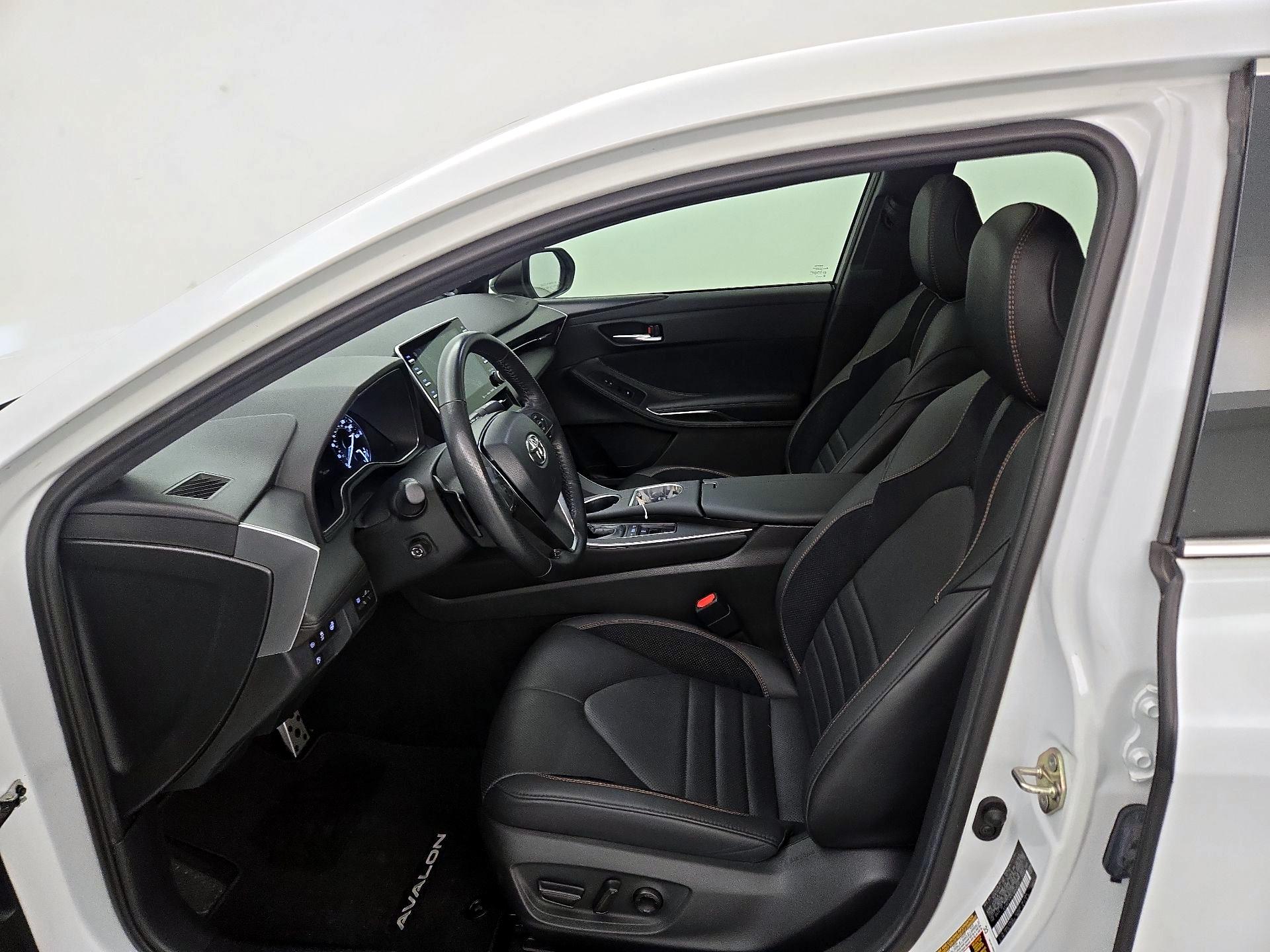 Thumbnail: 2020 Toyota Avalon - 11