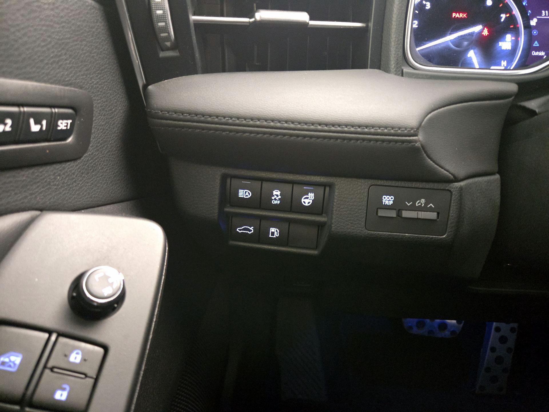 Thumbnail: 2020 Toyota Avalon - 13