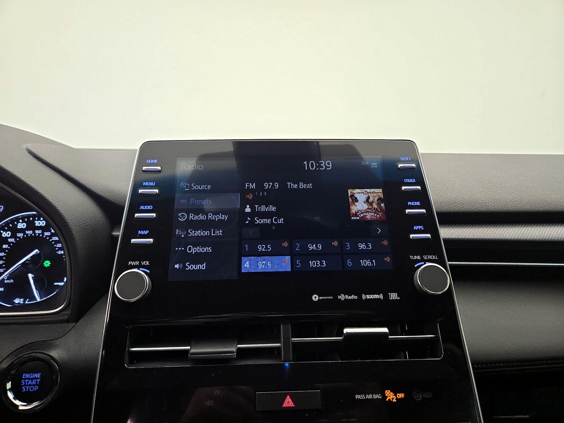 Thumbnail: 2020 Toyota Avalon - 16