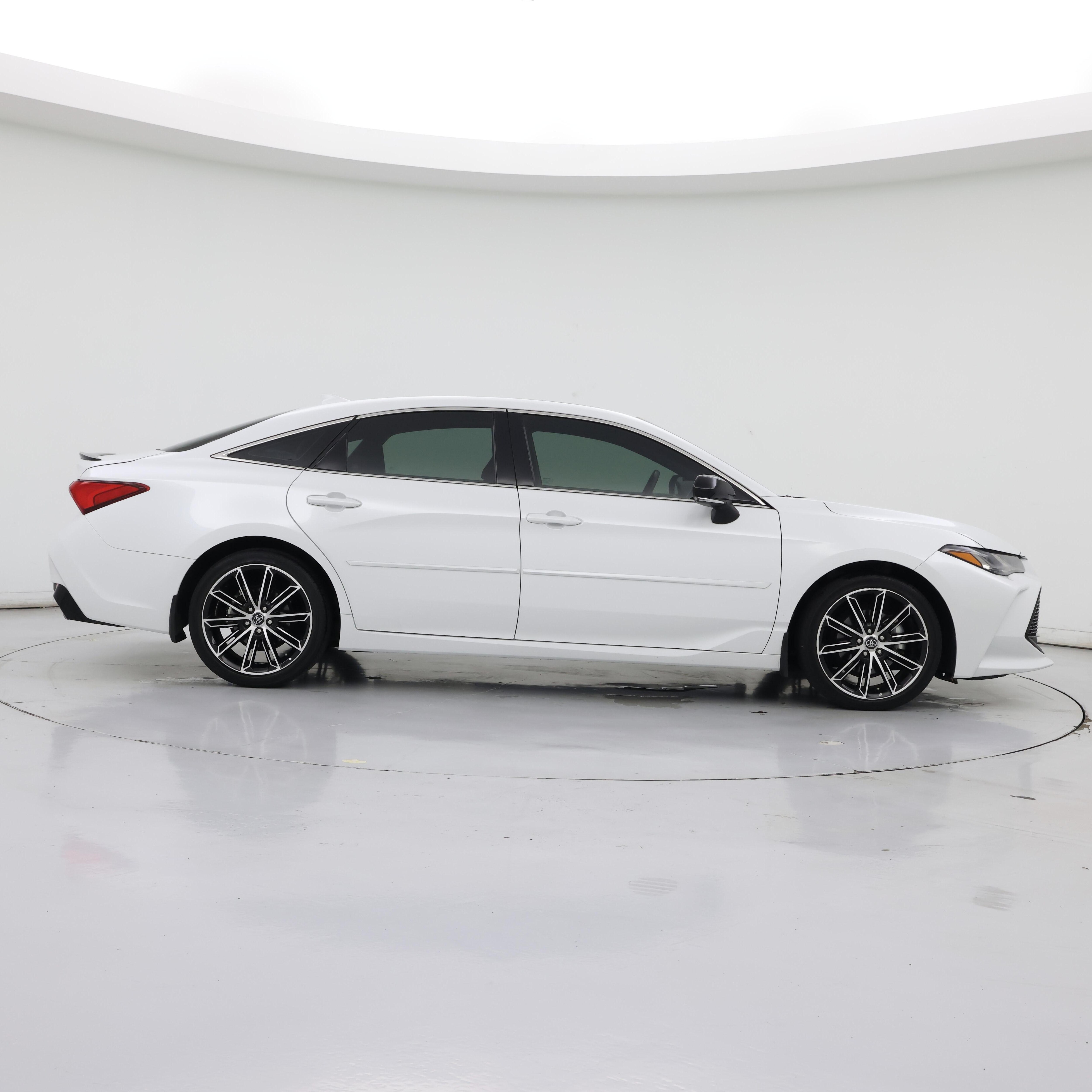 Thumbnail: 2020 Toyota Avalon - 7