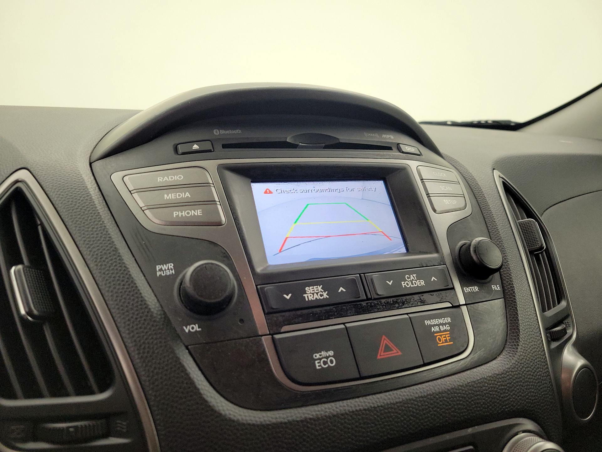 Thumbnail: 2015 Hyundai Tucson - 14